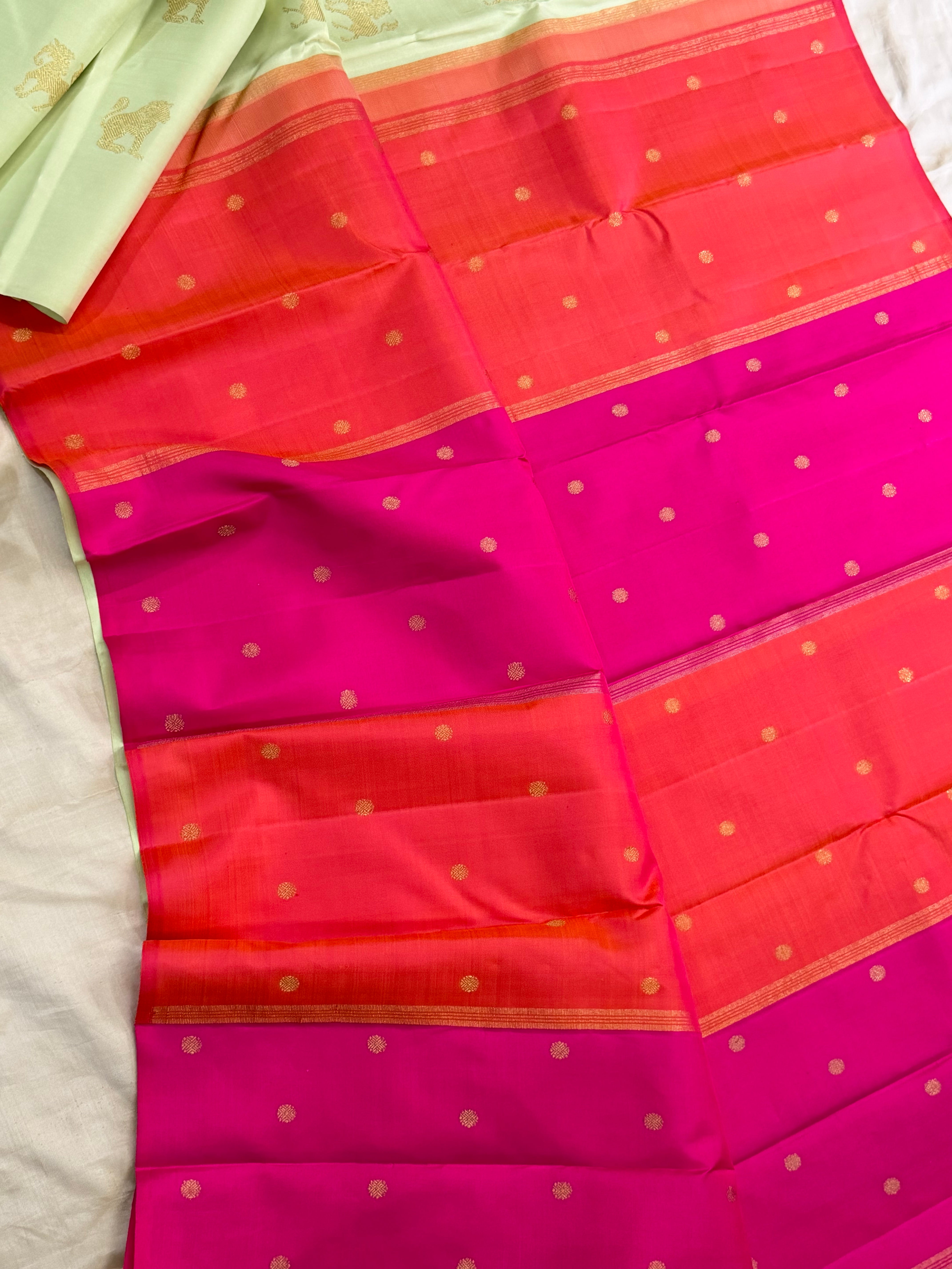 Elakai green Varisai palla pure Zari Kanjipuram silk