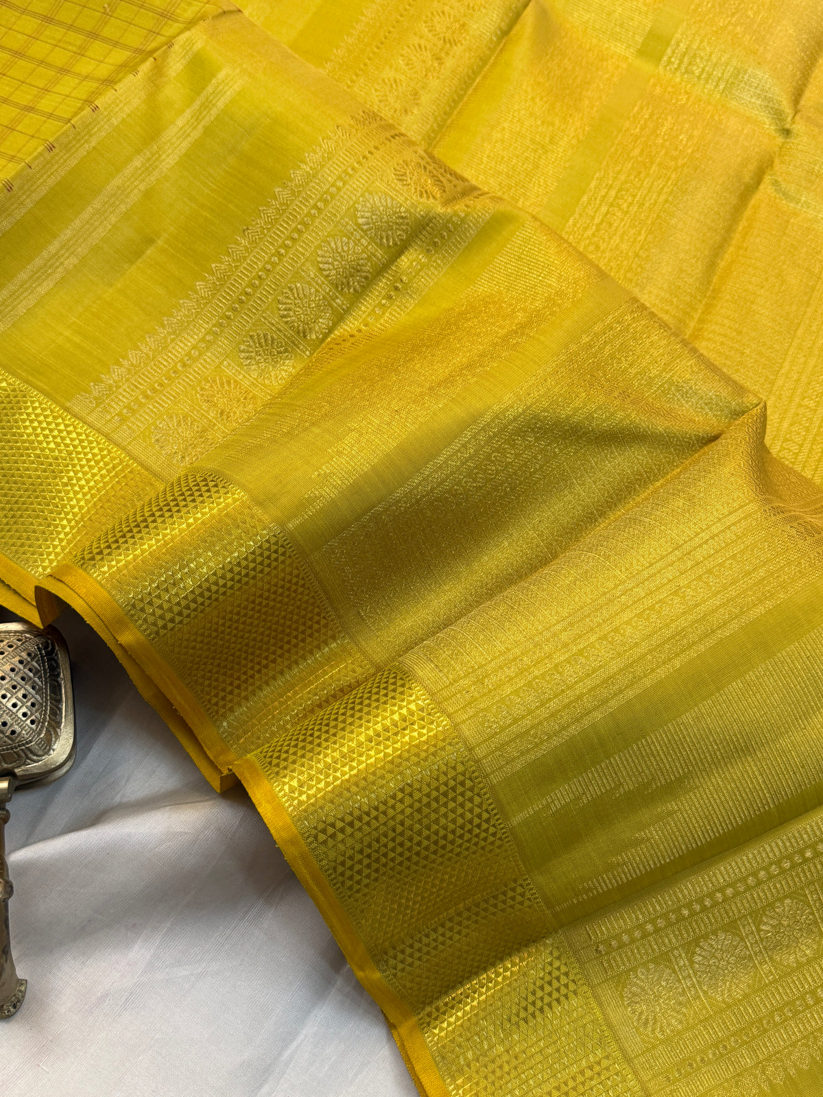 Golden thread checks and pure Zari getti border / kanjipuram silk saree clsa 11336