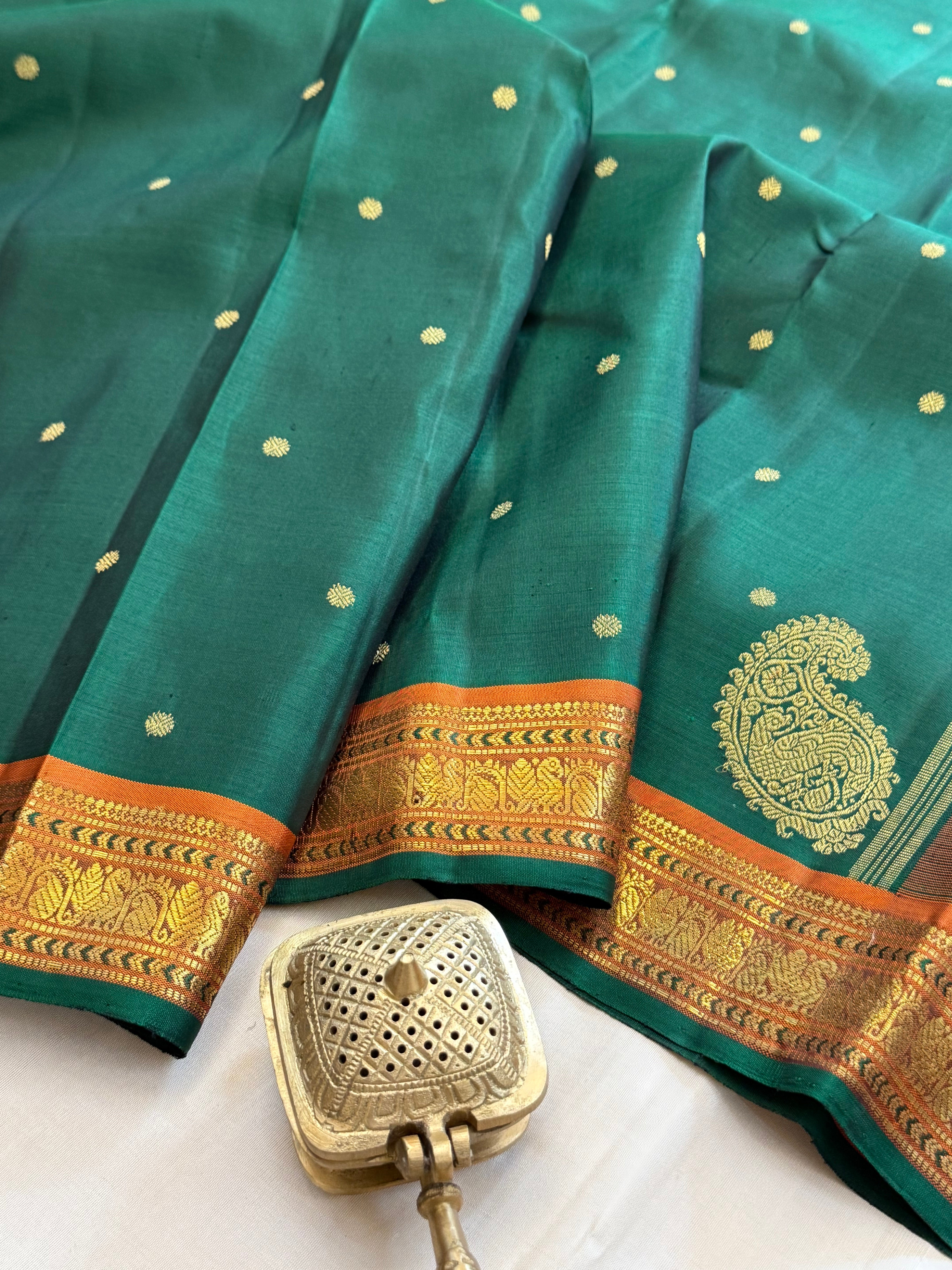 Green Benars style corner palla Pure Kanjipuram silk CLSA11003