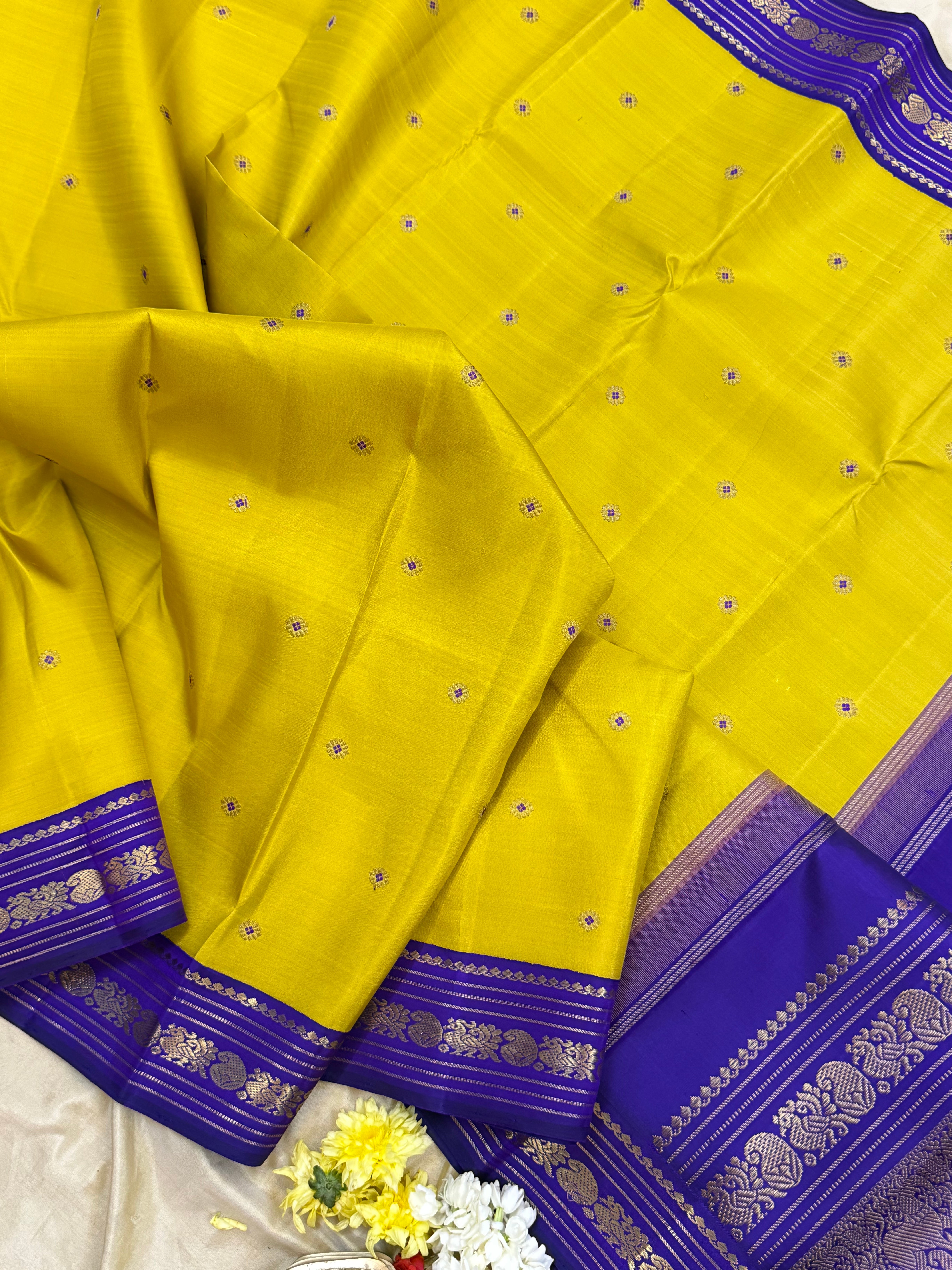 SAMPANGA GREEN WITH PURPLE MANGA AND ANNAM PET SMALL KORVAI/ KANJIPURAM SILK CLSA 10147