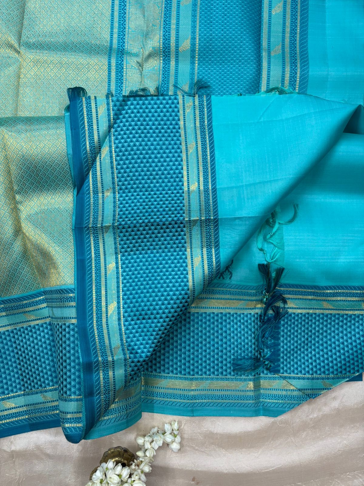 Sea blue thread butta - kili pallu / kanjipuram silk