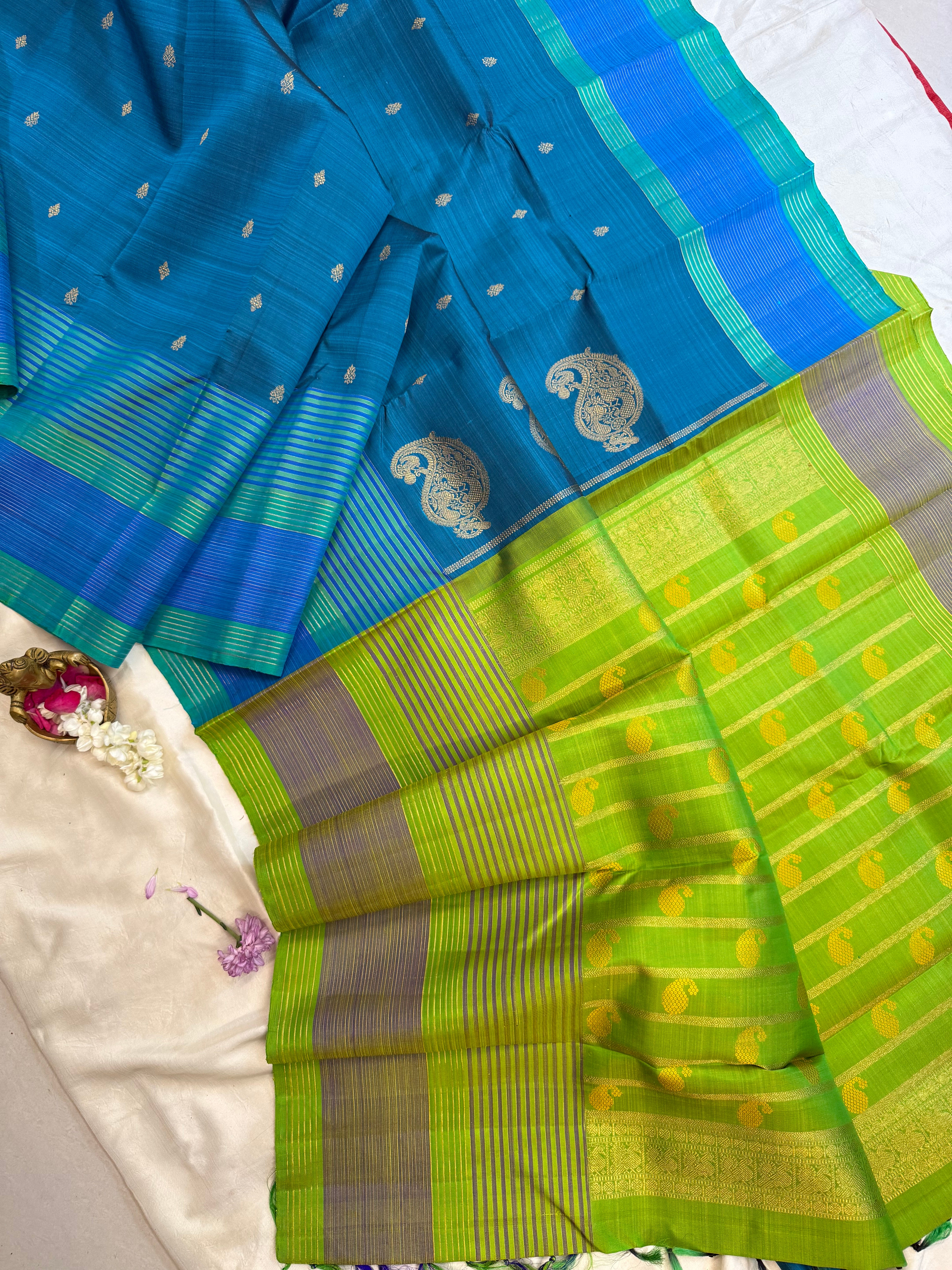 Mayilkazhuthu Punai pet / kanjipuram silk
