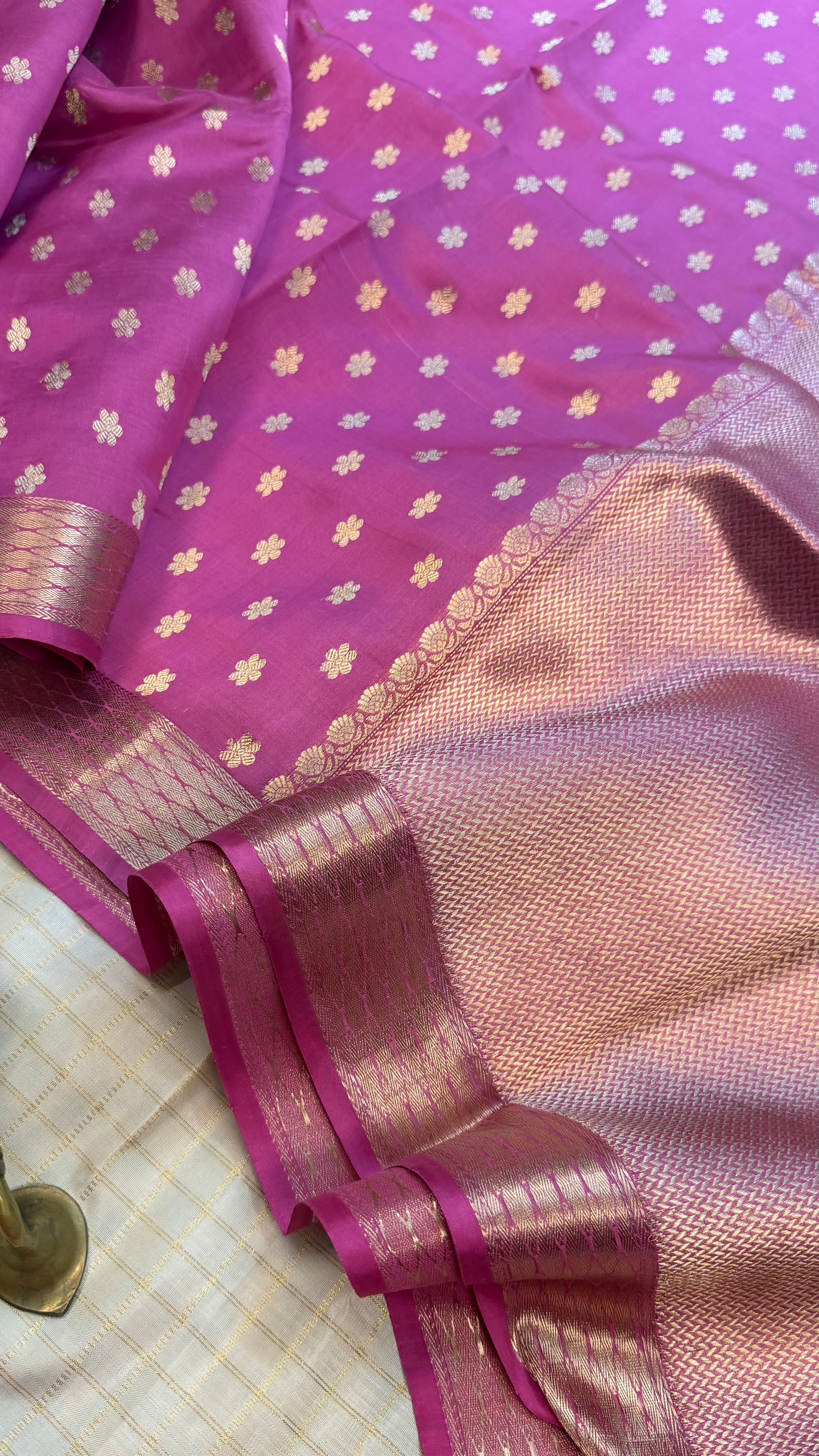 Ahalya bhai border traditional 6 phakri phool ghani Butta Chanderi silk