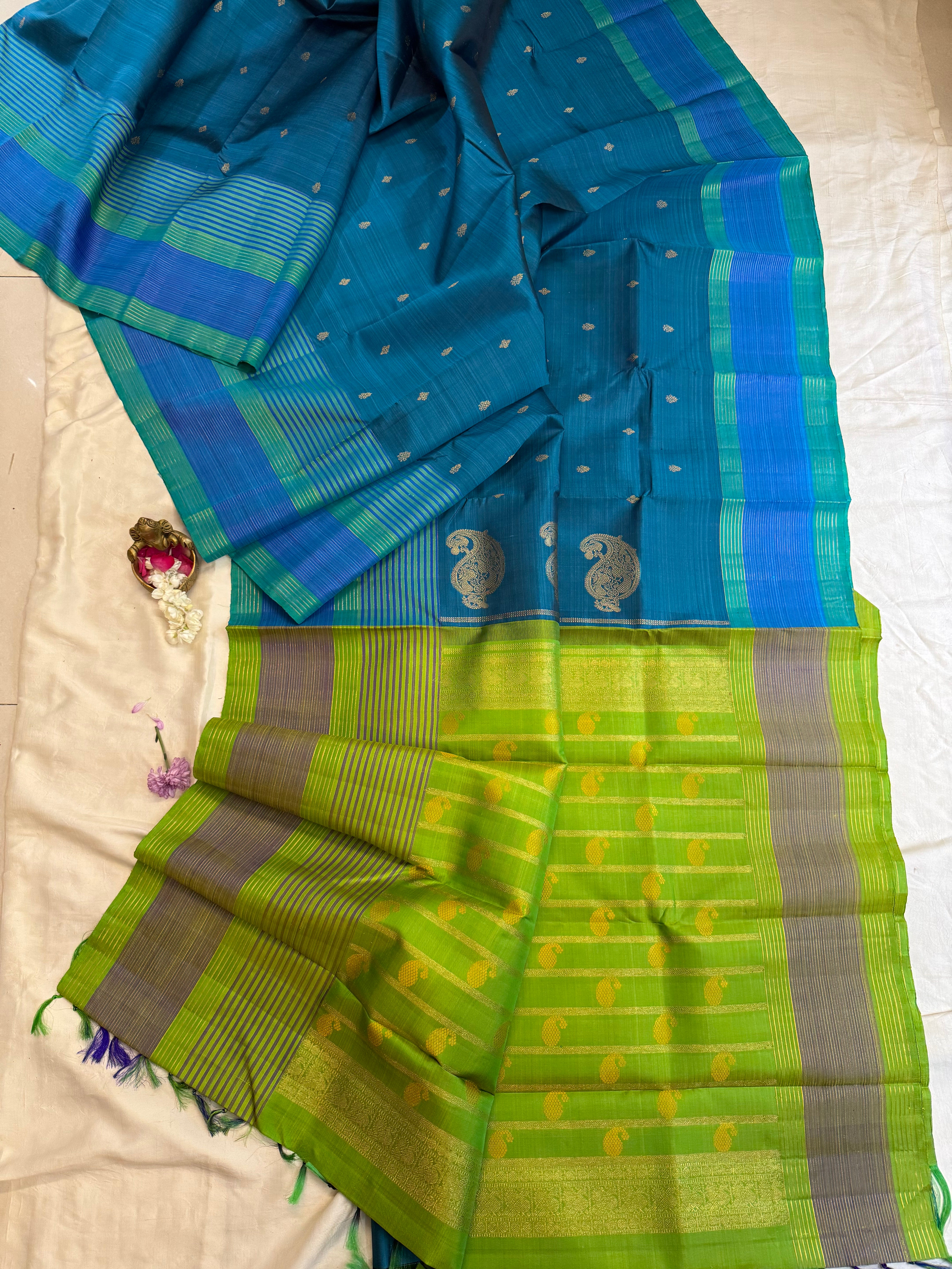 Mayilkazhuthu Punai pet / kanjipuram silk
