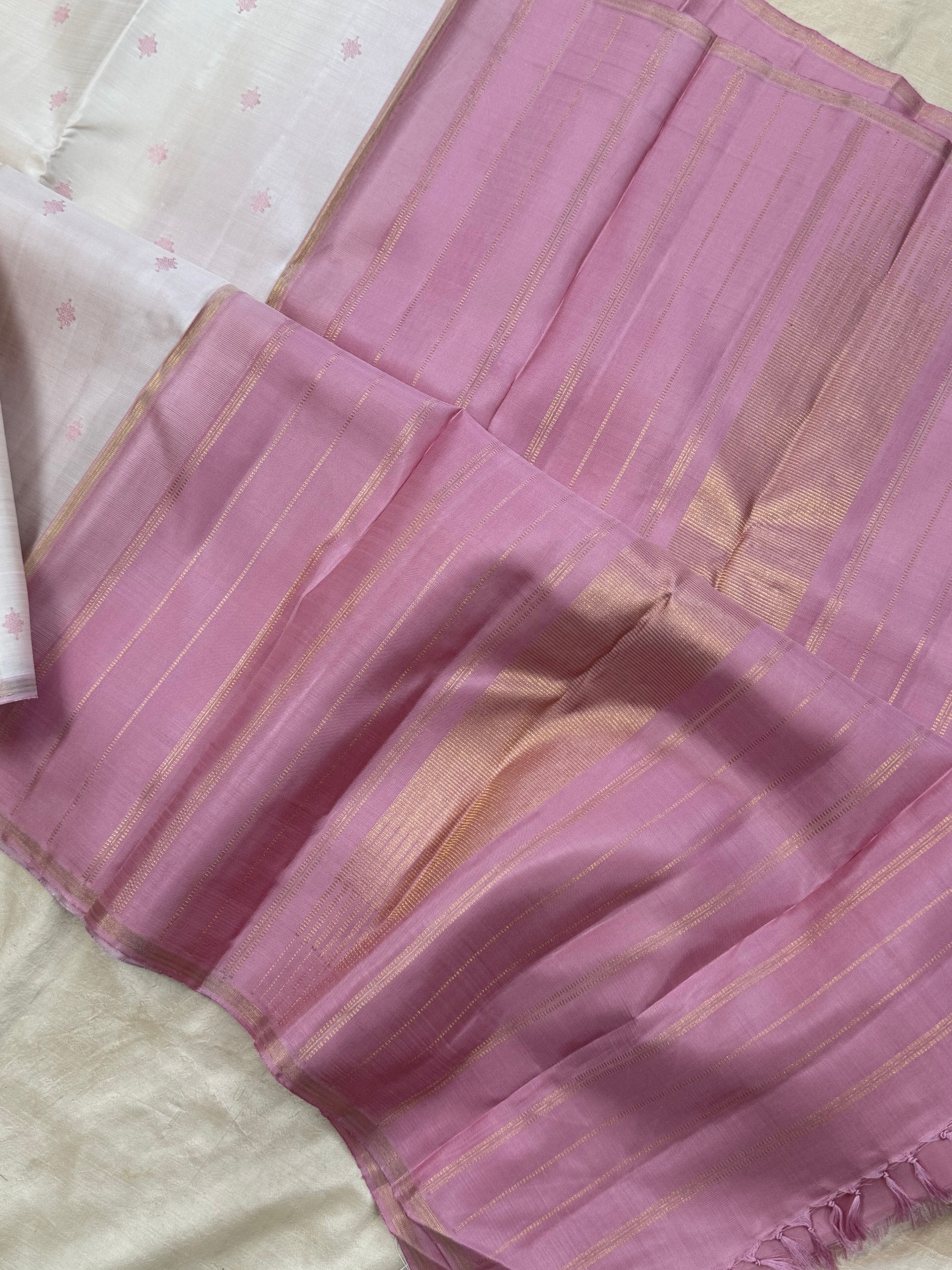 Offwhite thread butta / Kanjipuram silk