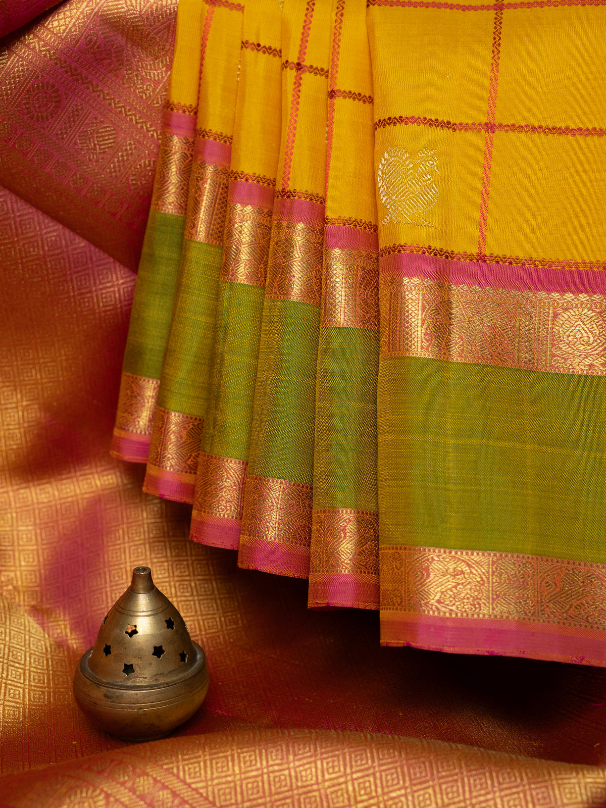 Yellow veldhari Kattam Pure Kanjipuram Silk Saree CLSA11345