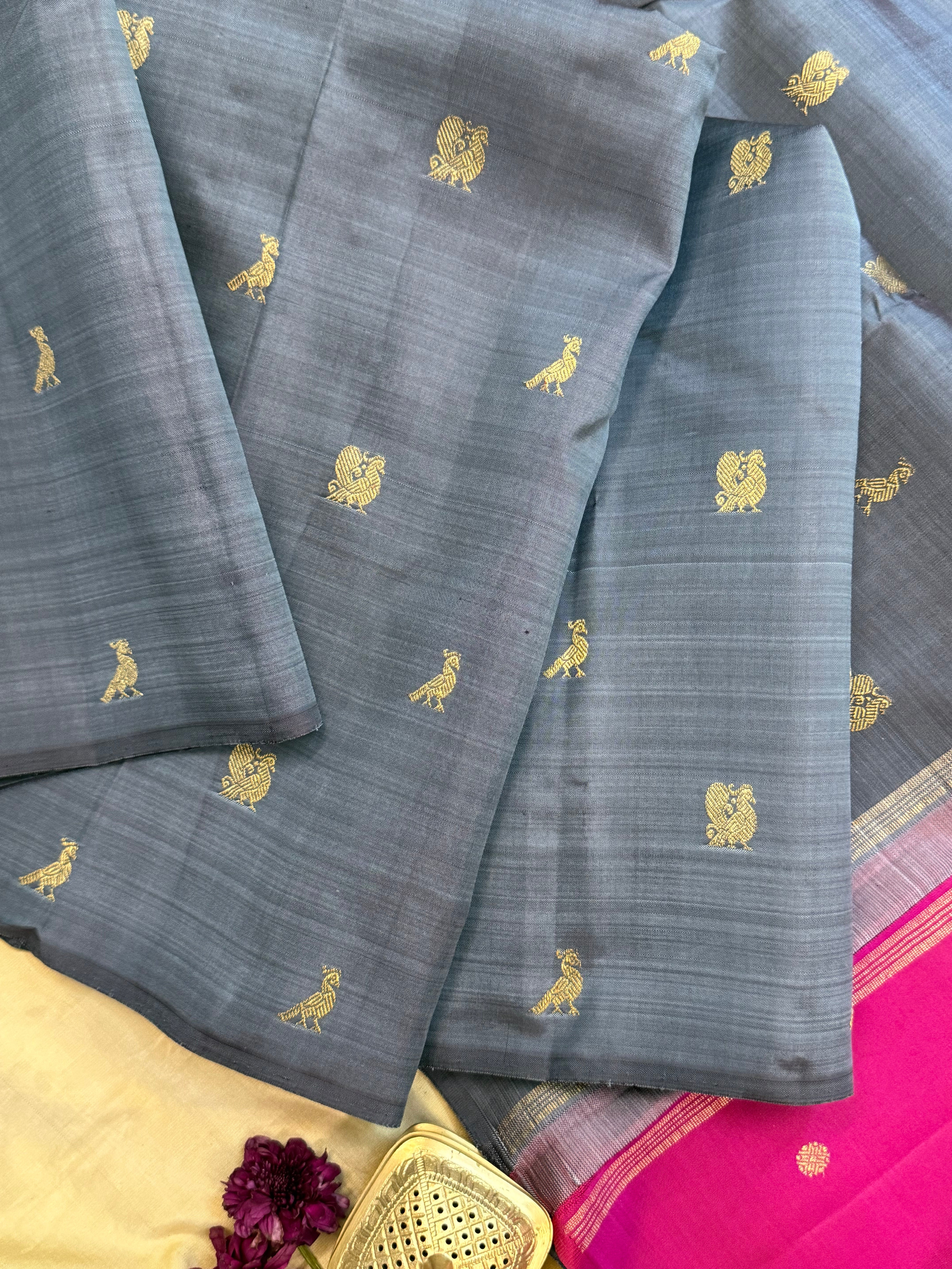 Grey Kili and Annam double palla / Kanjipuram silk