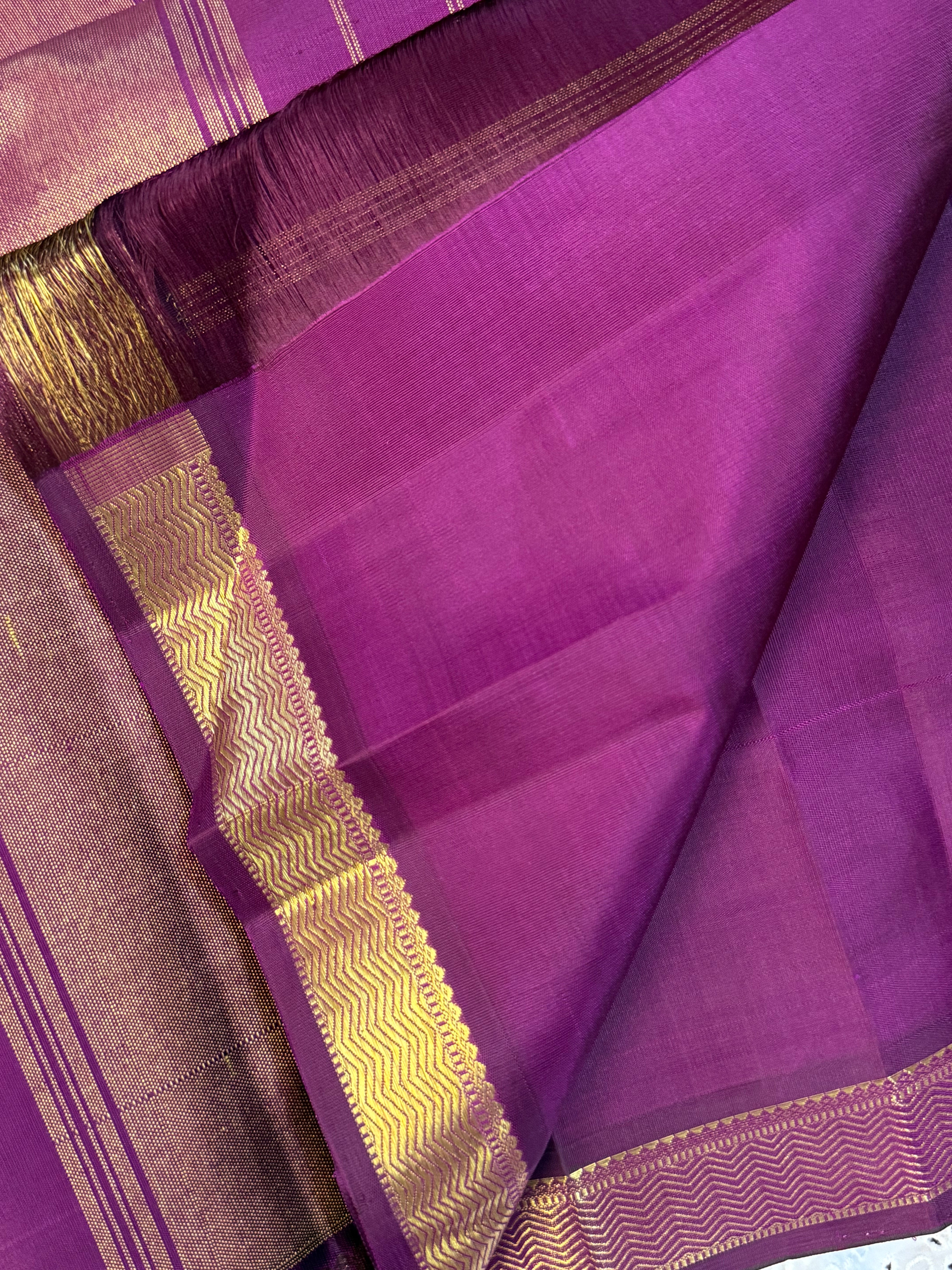 Magenta malli Moggu small border / Kanjipuram silk
