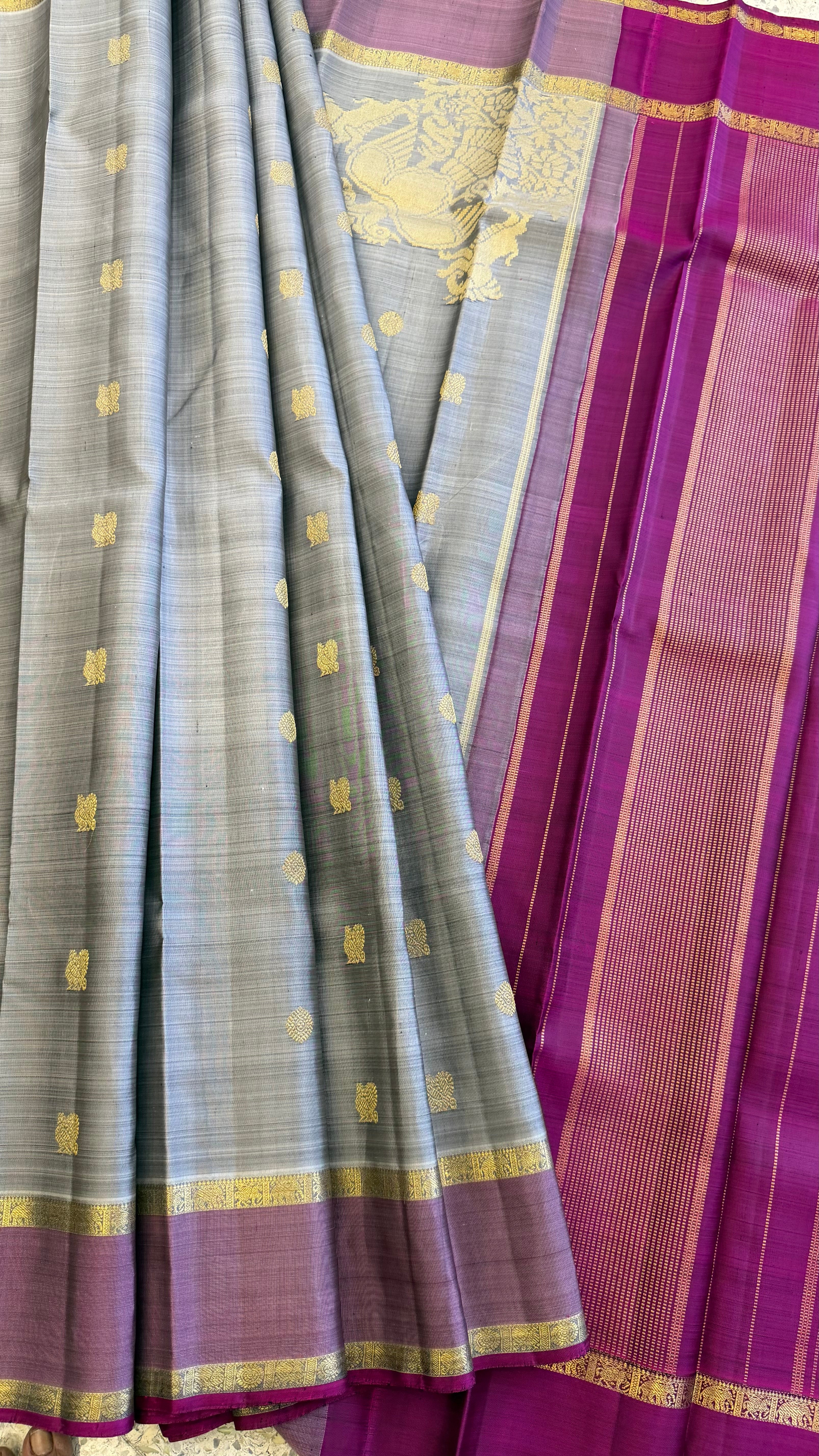 Corner Butta retta pet grey / Kanjipuram silk