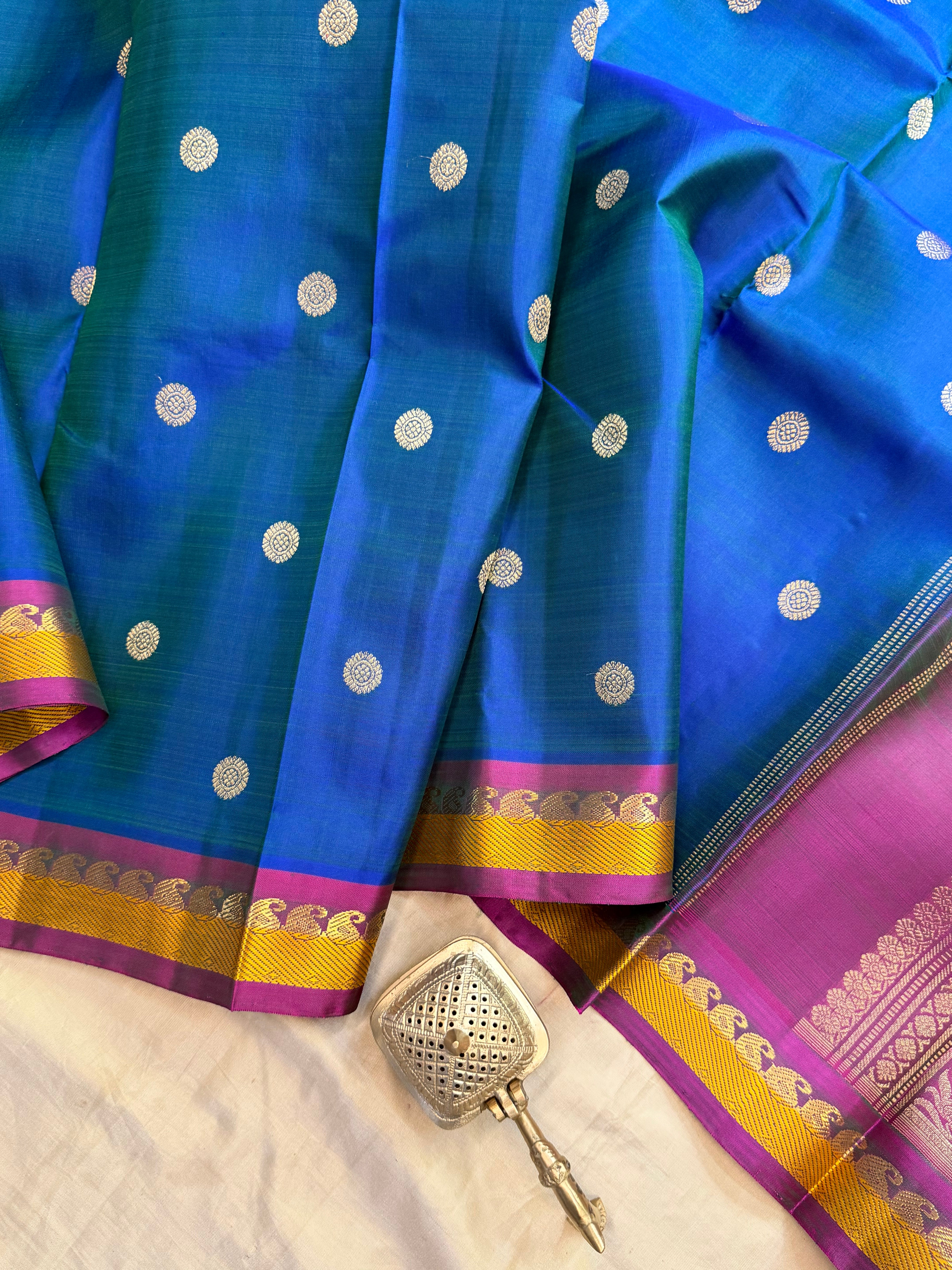Permam : mayilkazhuthu manga pet / Kanjipuram silk CL6231