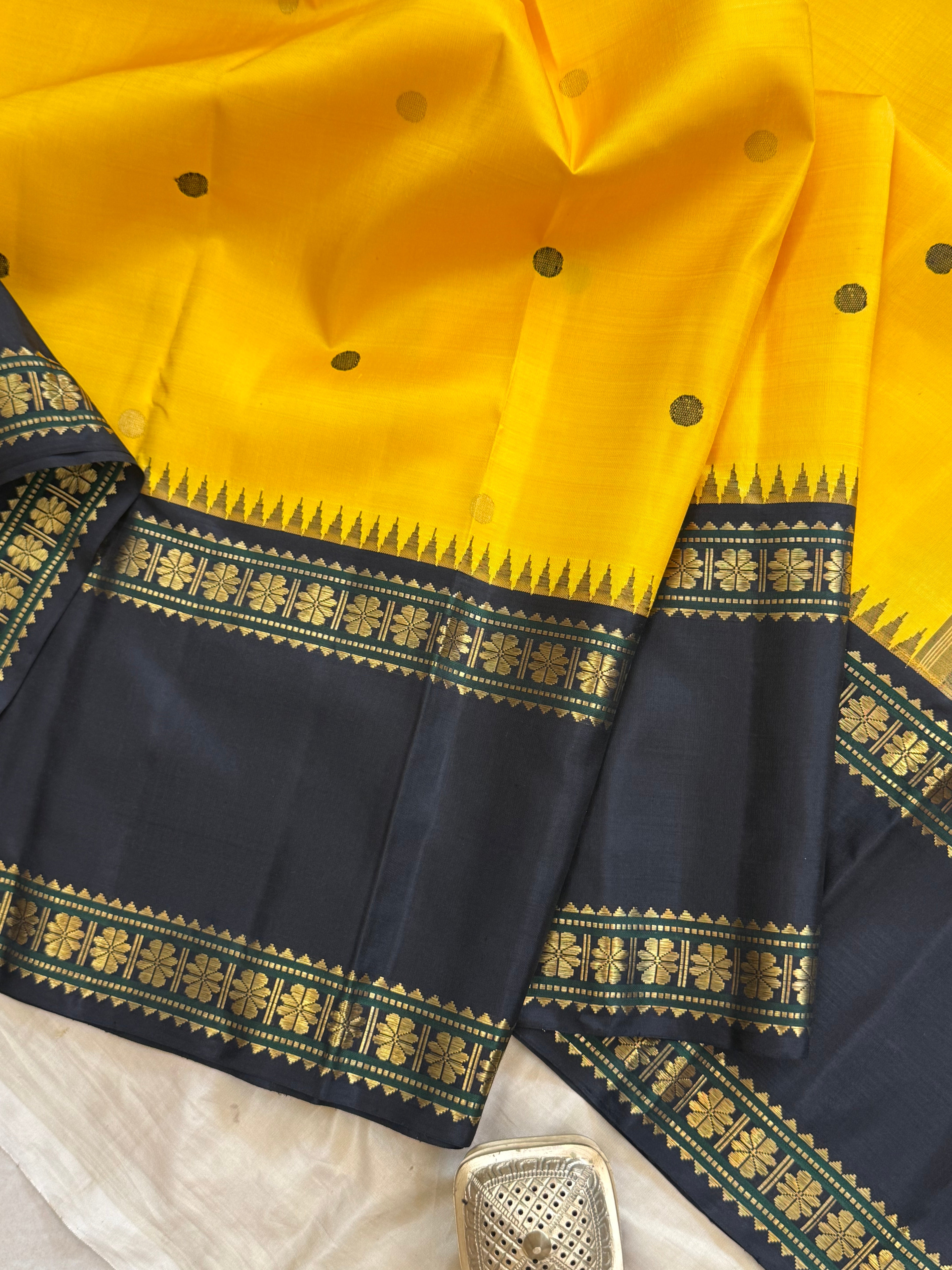 Yellow thread Butta / back retta pet temple Korvai/ kanjipuram silk/ CLSA10156