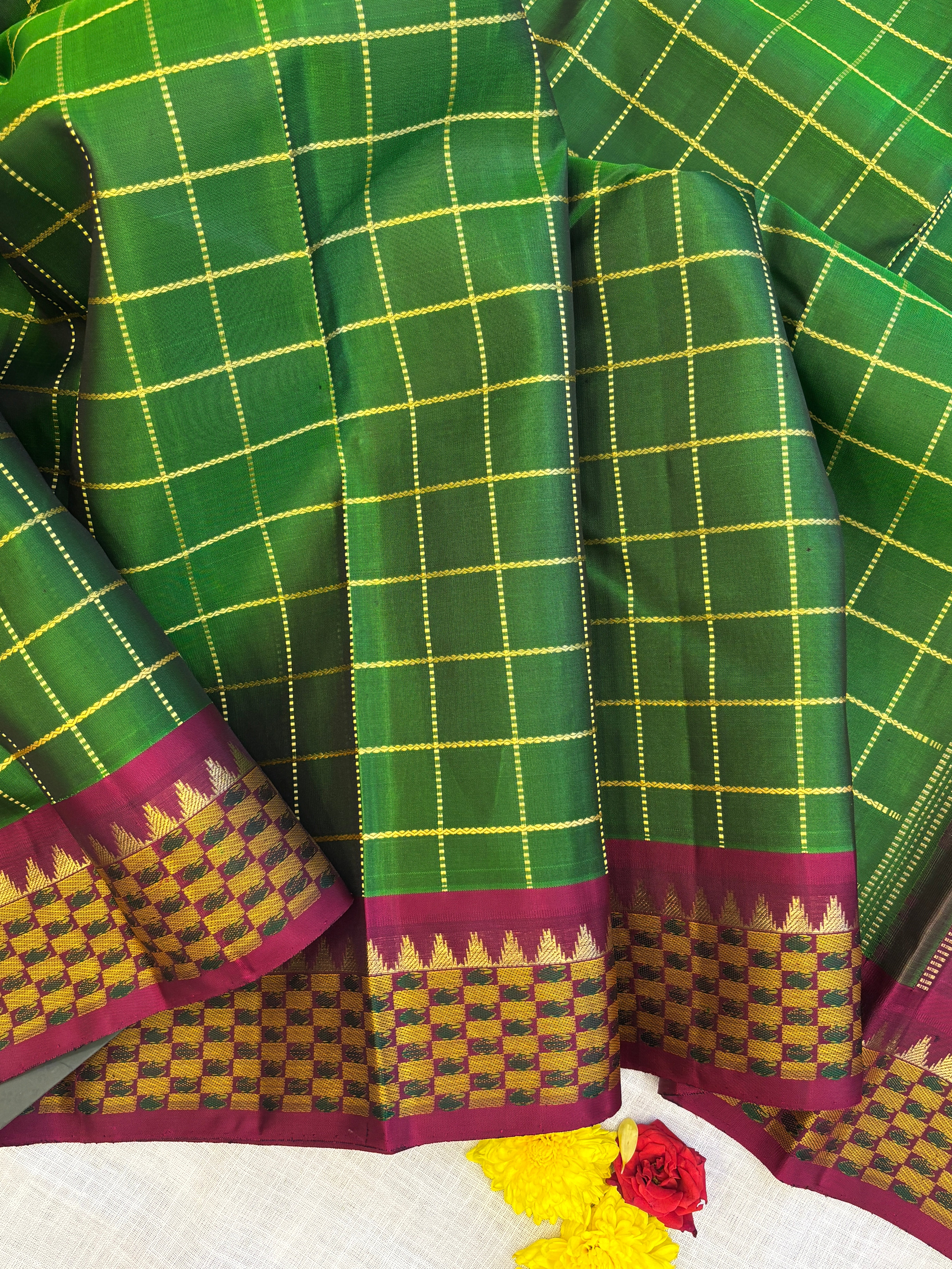 Green checks vintage border / kanjipuram silk