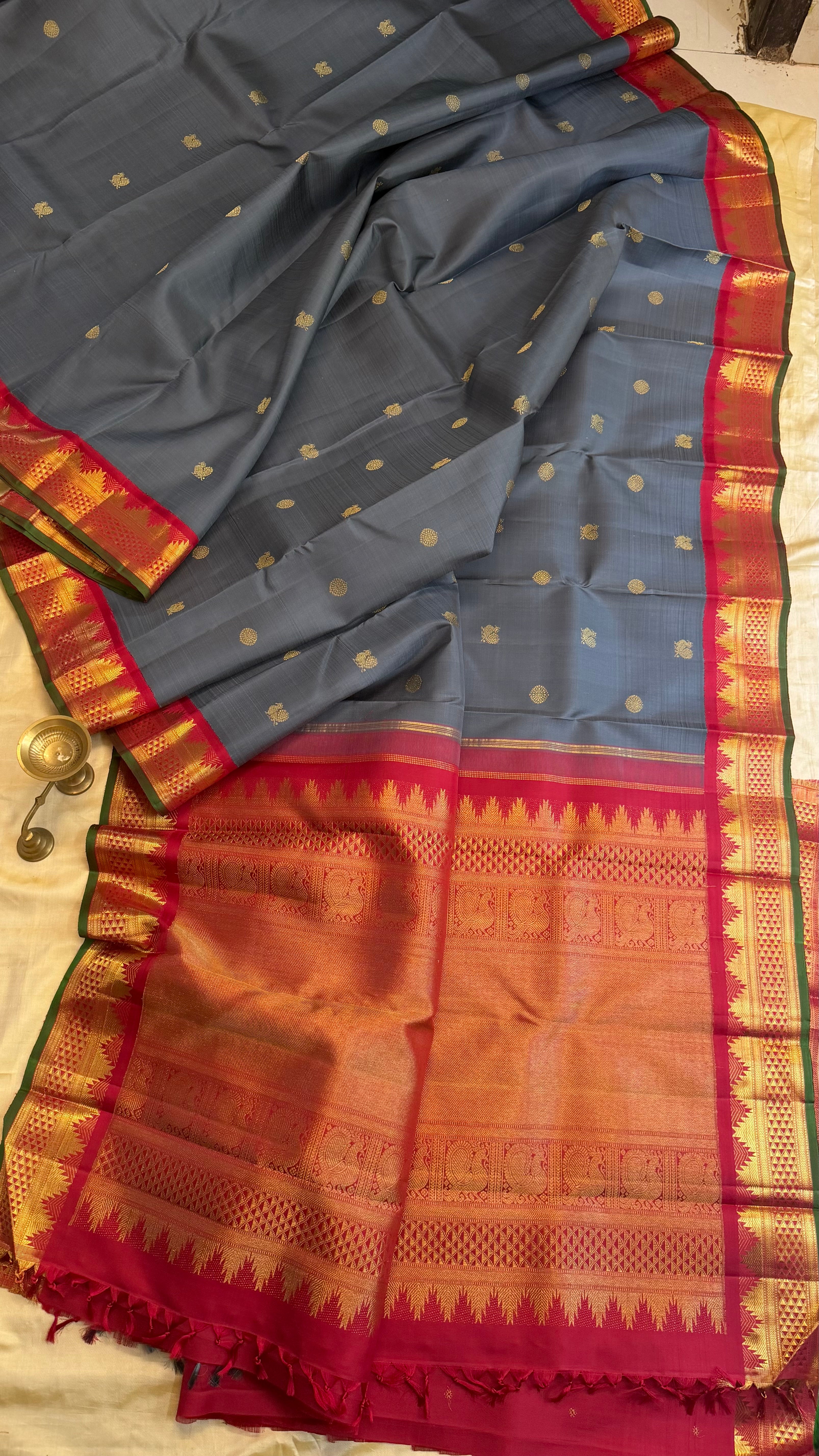 Grey korvai kanjipuram/ Kanjipuram silk