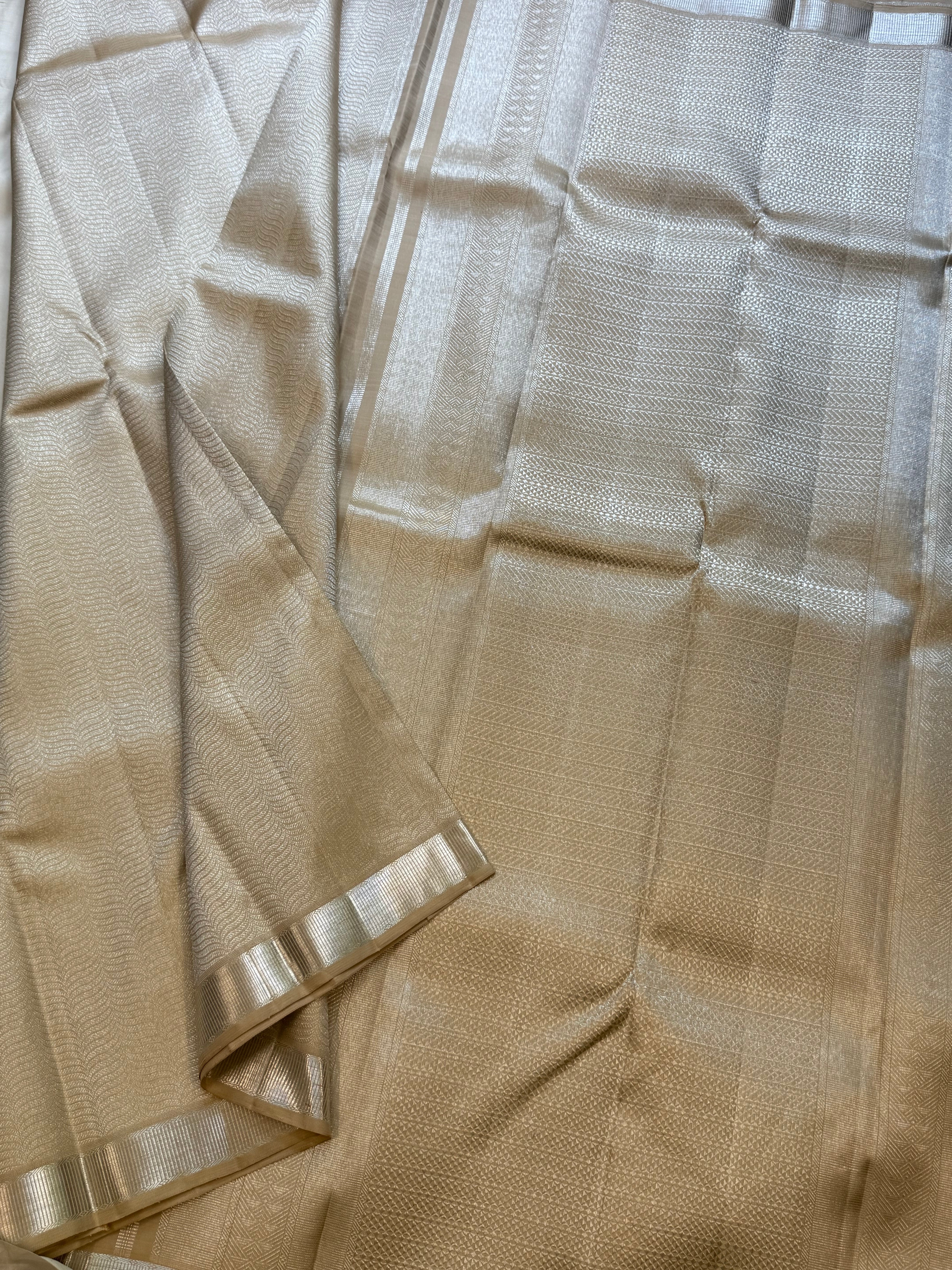 Silver Zari vangi body / kanjipuram silk