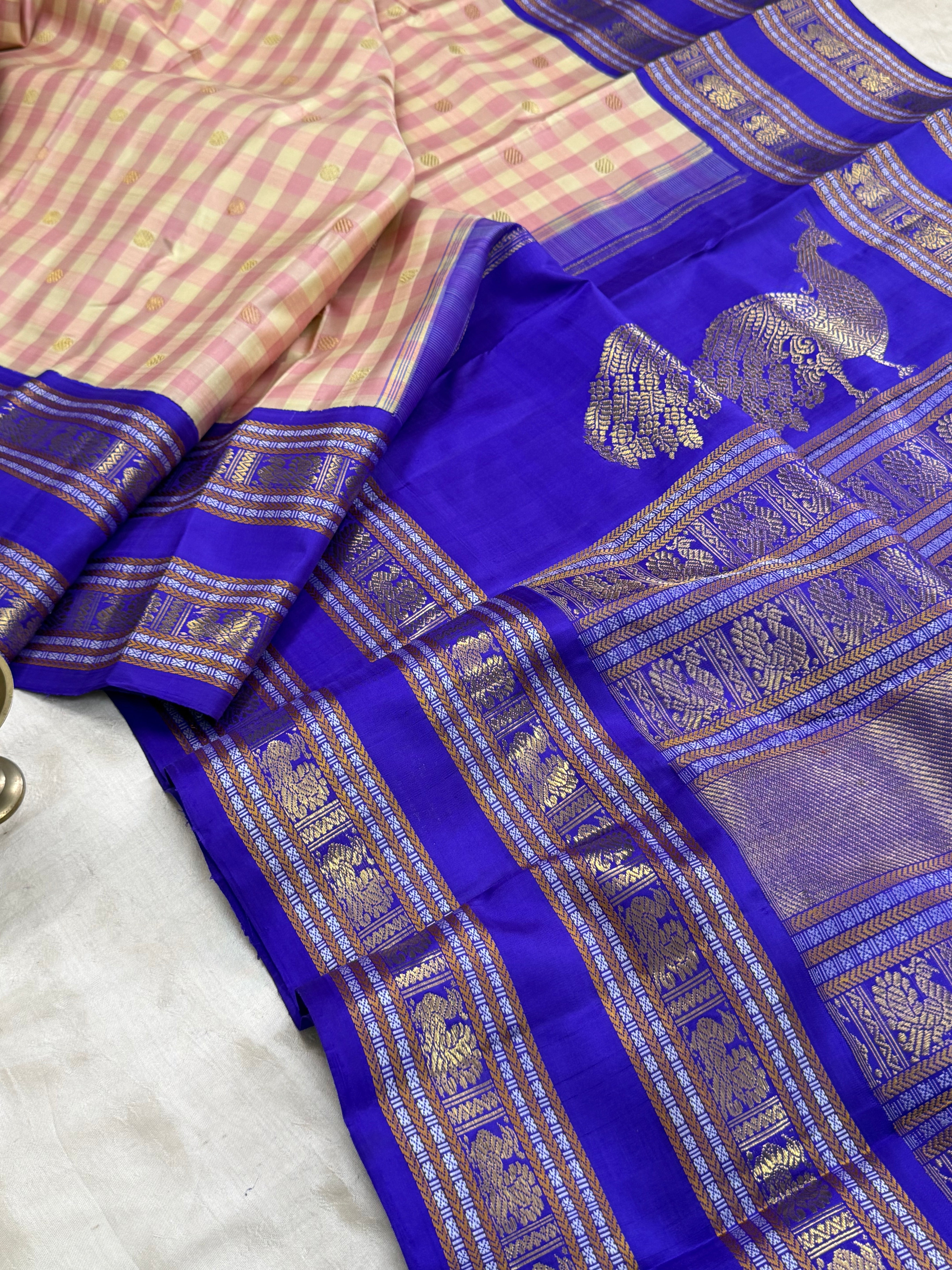 Master weaver - vintage kattam and rettapet border peacock pallu / Kanjipuram Silk