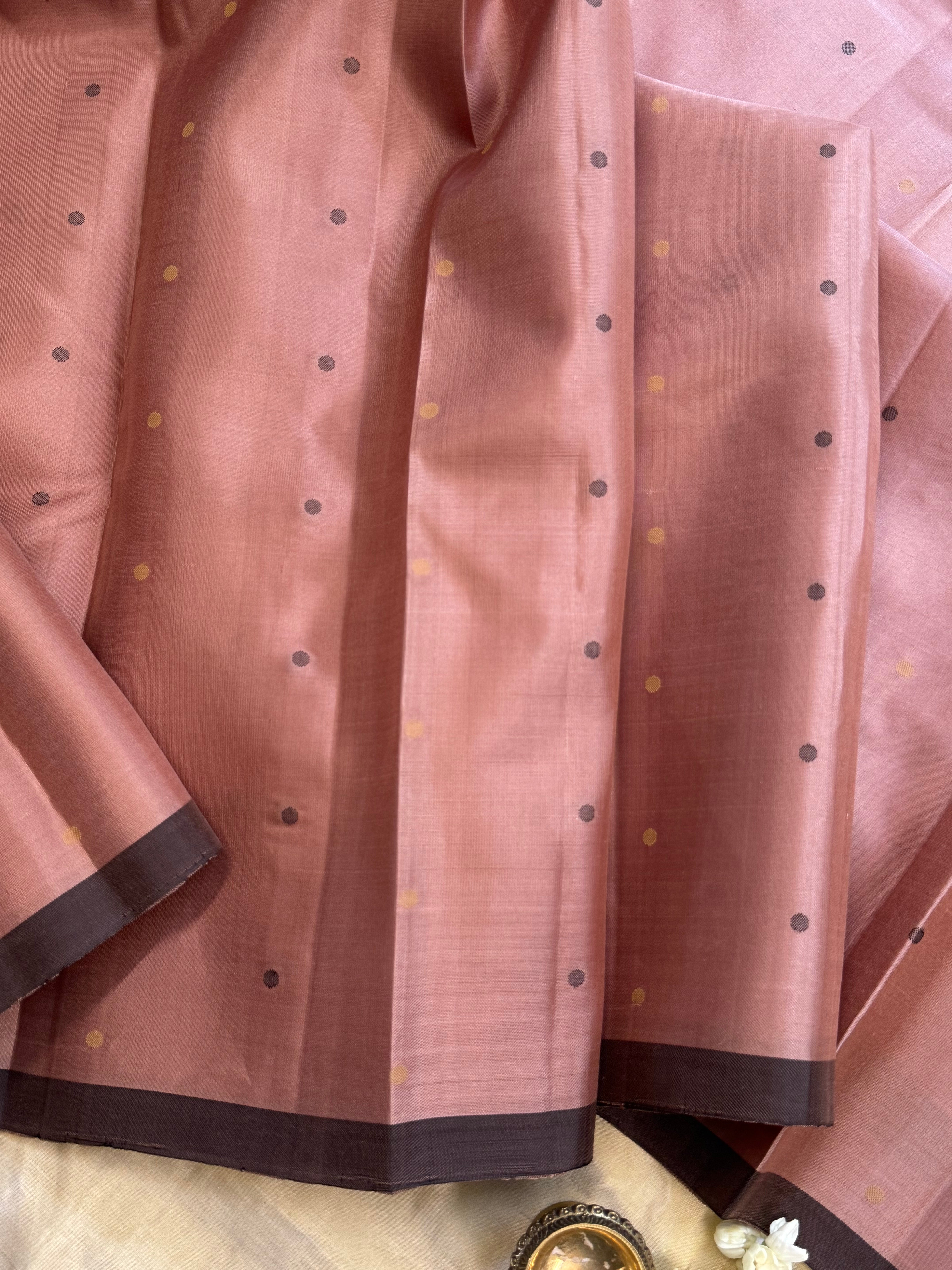 Onion pink borderless unique pallu/ Varnangal soft silk