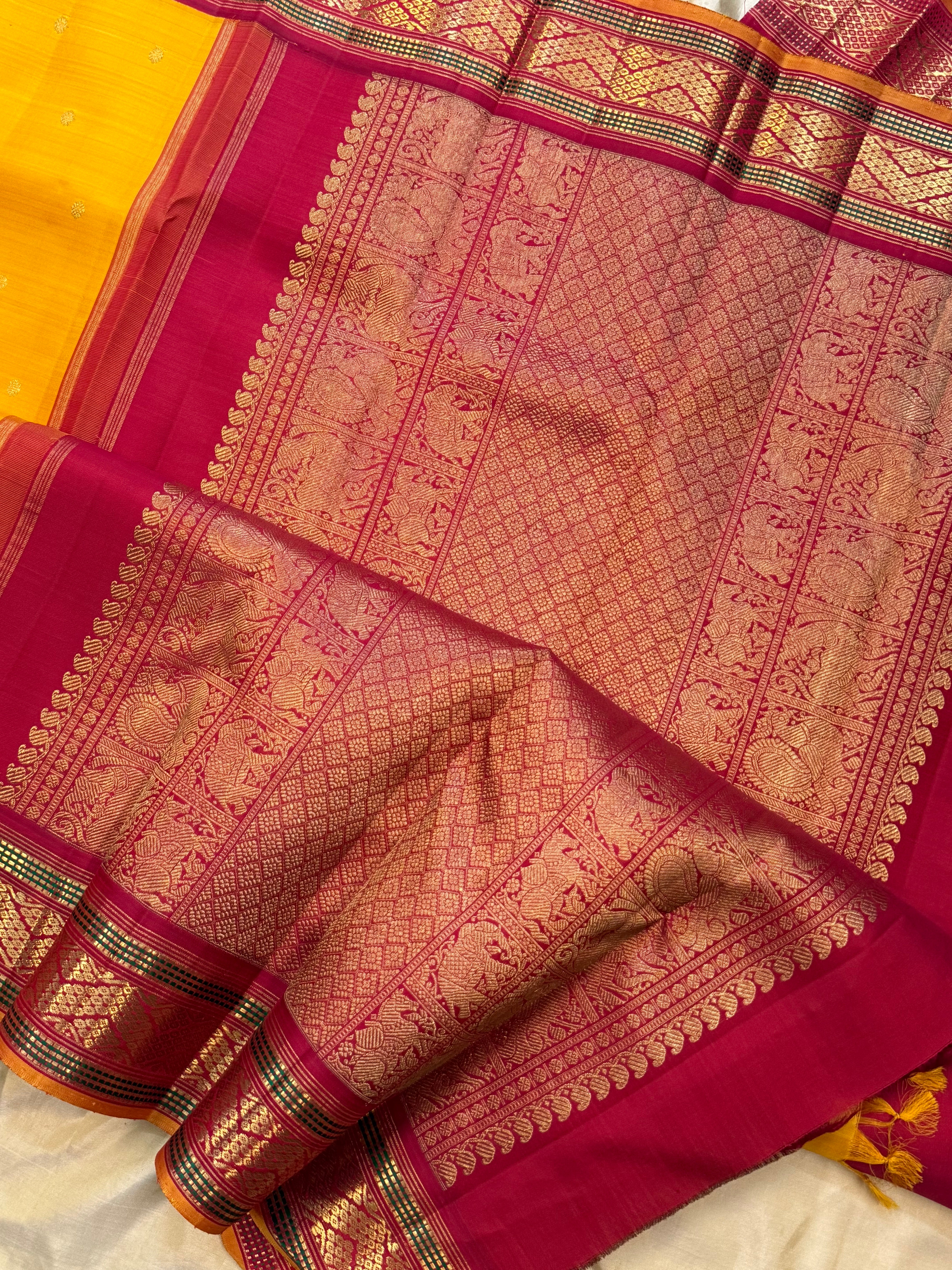 Manjal and araku kai korvai/ Kanjipuram silk