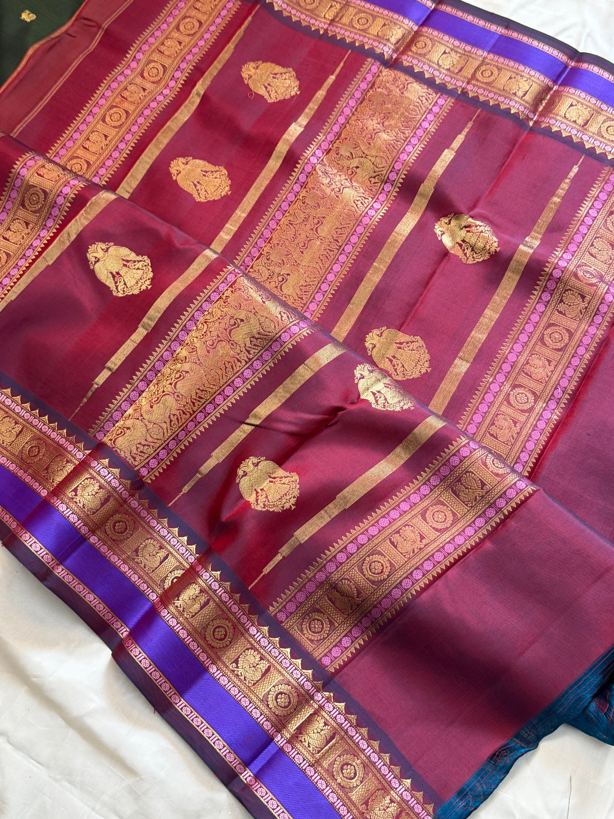Dark green and Araku unique Iruthalaipakshi butta pallu / Special edition kanjipuram silk