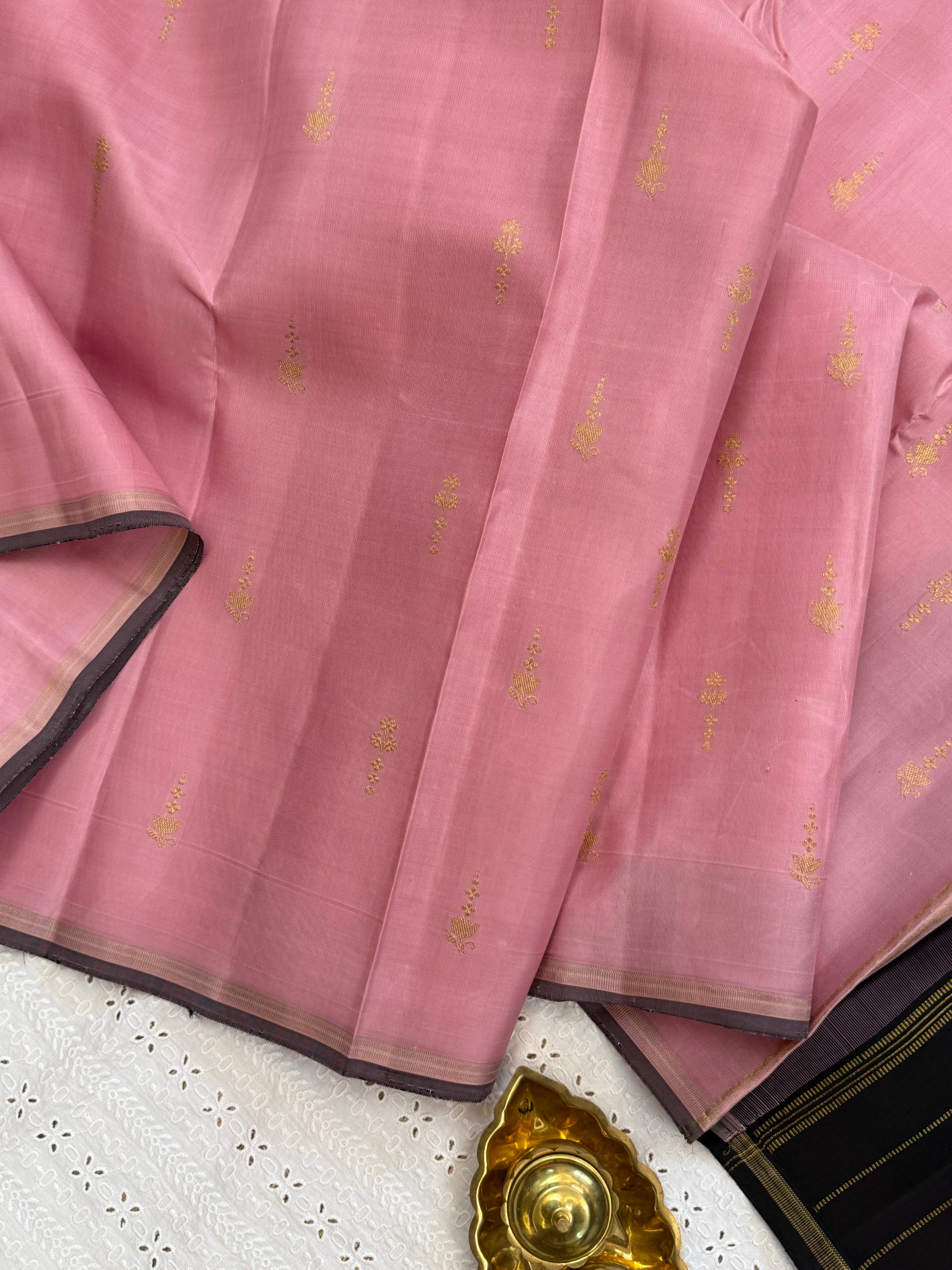 Pink Lotus butta borderless/ Kanjipuram silk CL9770