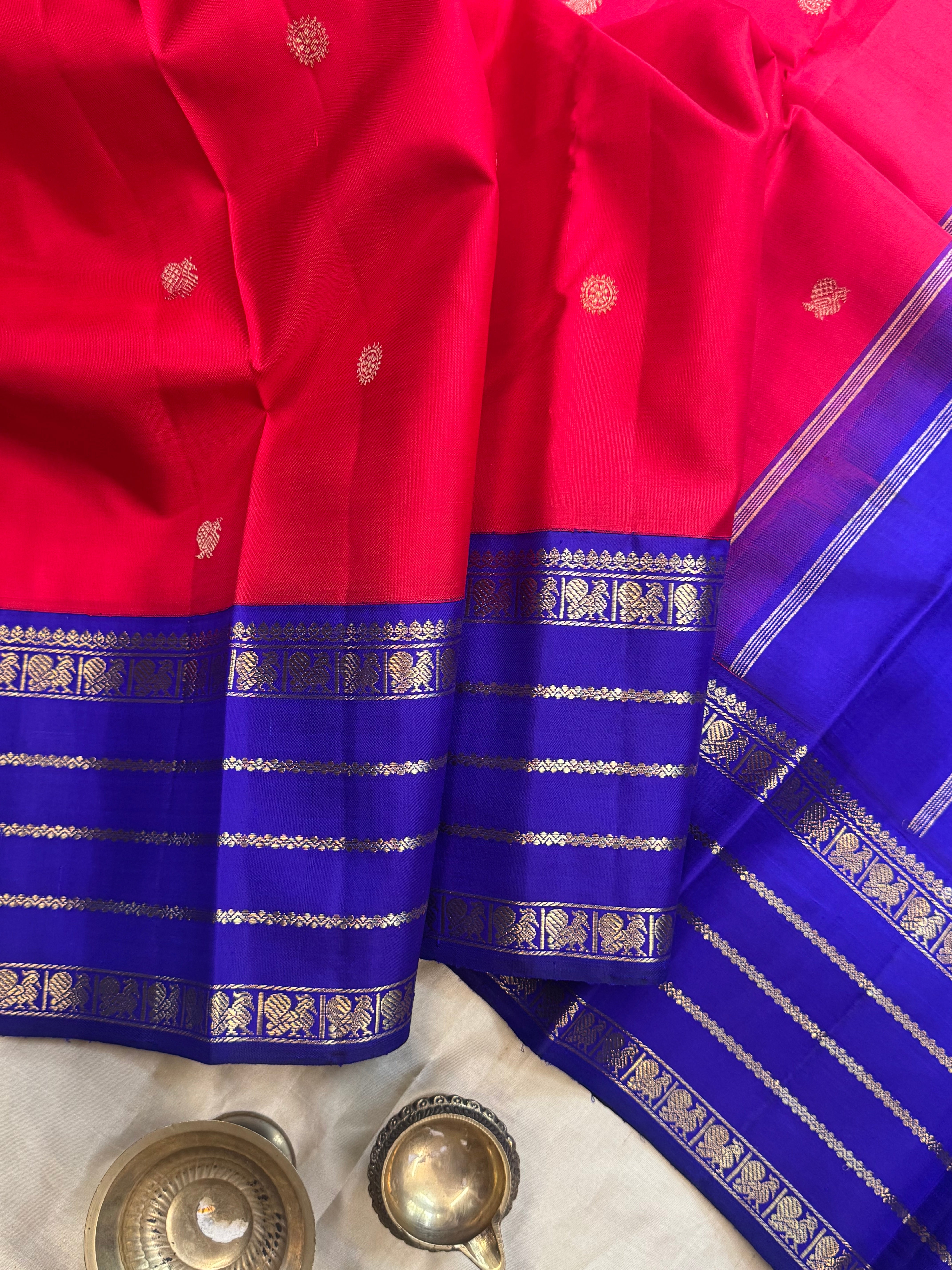AALAYAM : Red varisapet korvai kanjipuram silk