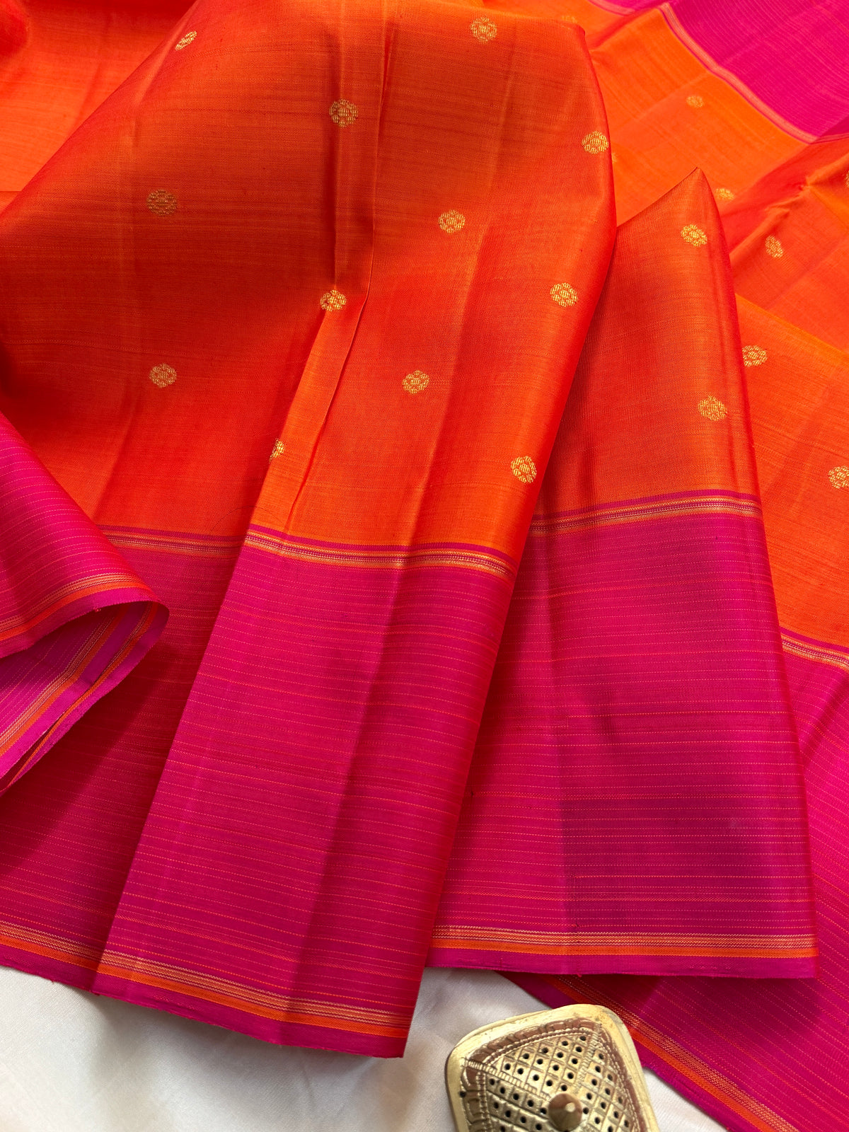 Orange body and zari Butta / kanjipuram silk saree clsa 12133