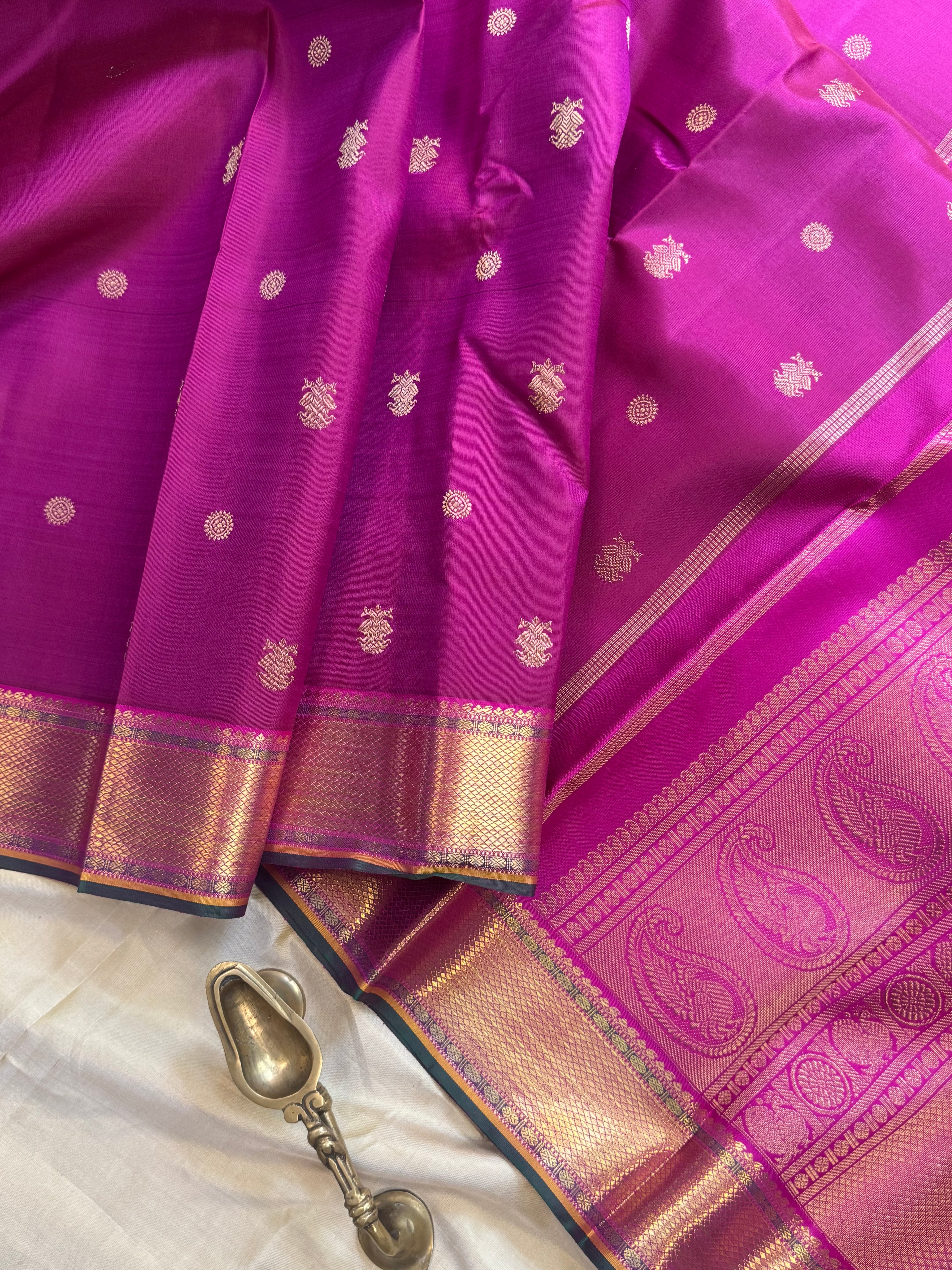 Swapnam : Vadamalli irutalaipakshi Butta / kanjipuram silk