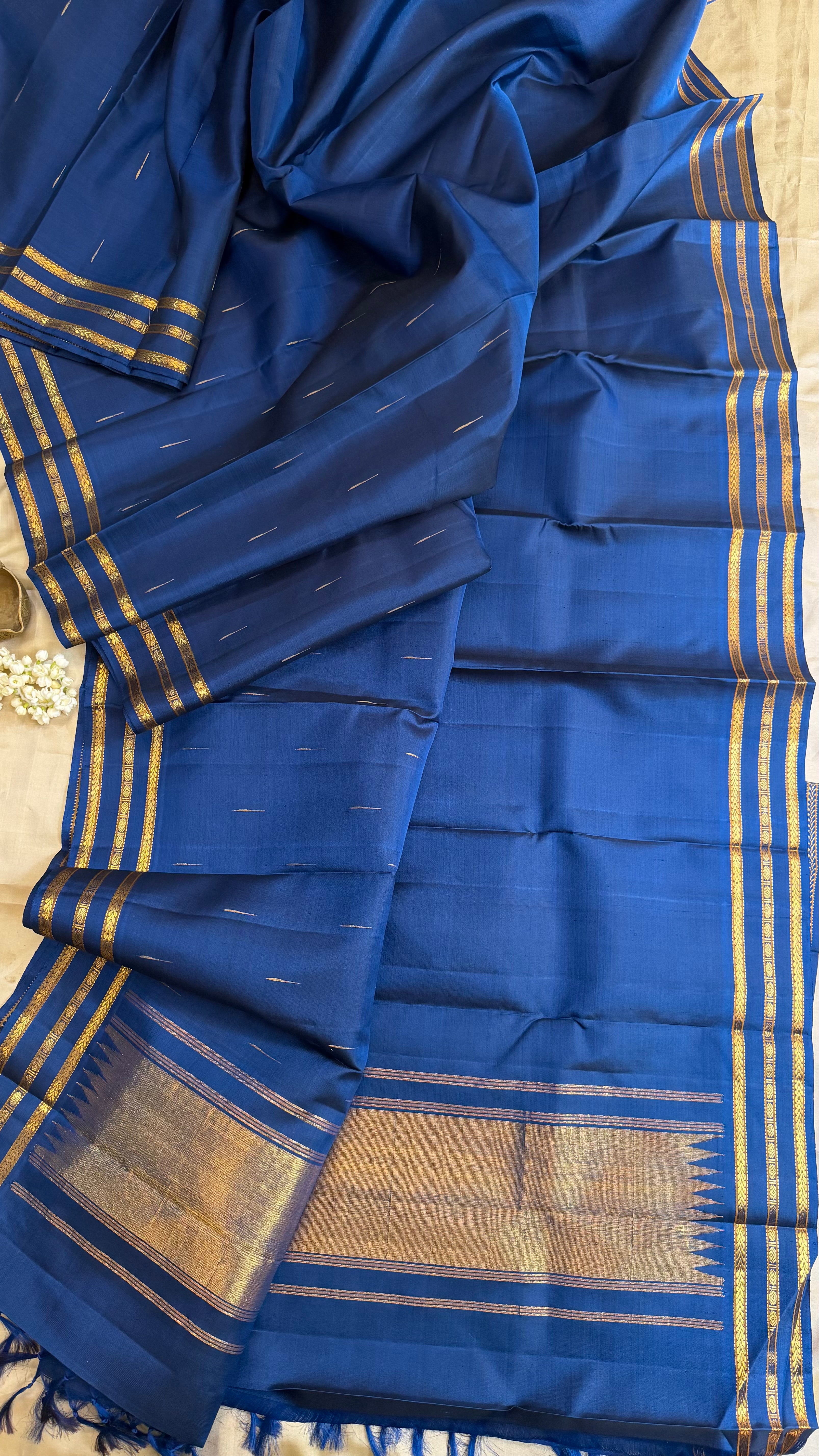 Blue malli moggu butta / Arani silk