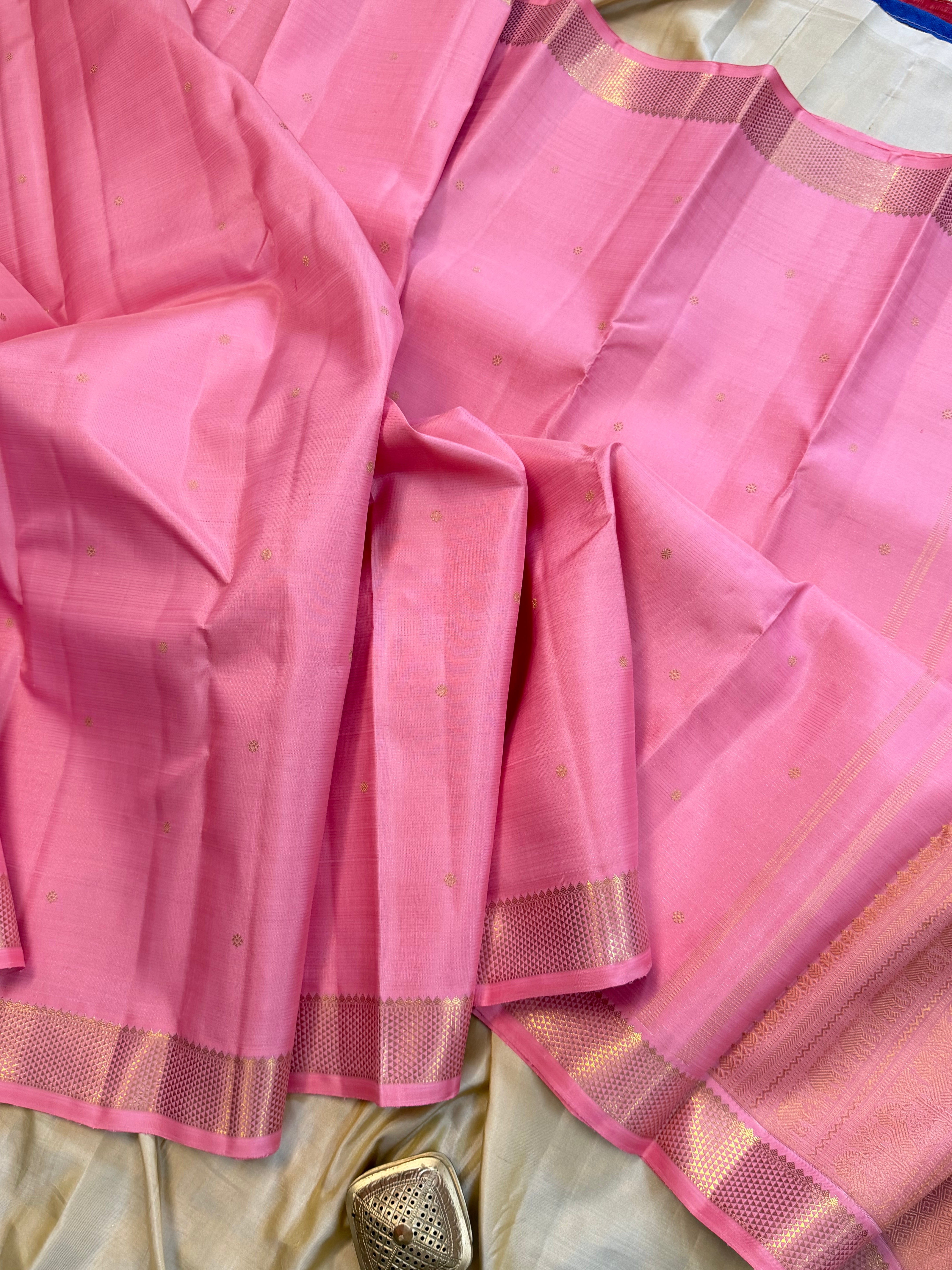 Pastel pink Vairaoosi / pure Kanjipuram silk