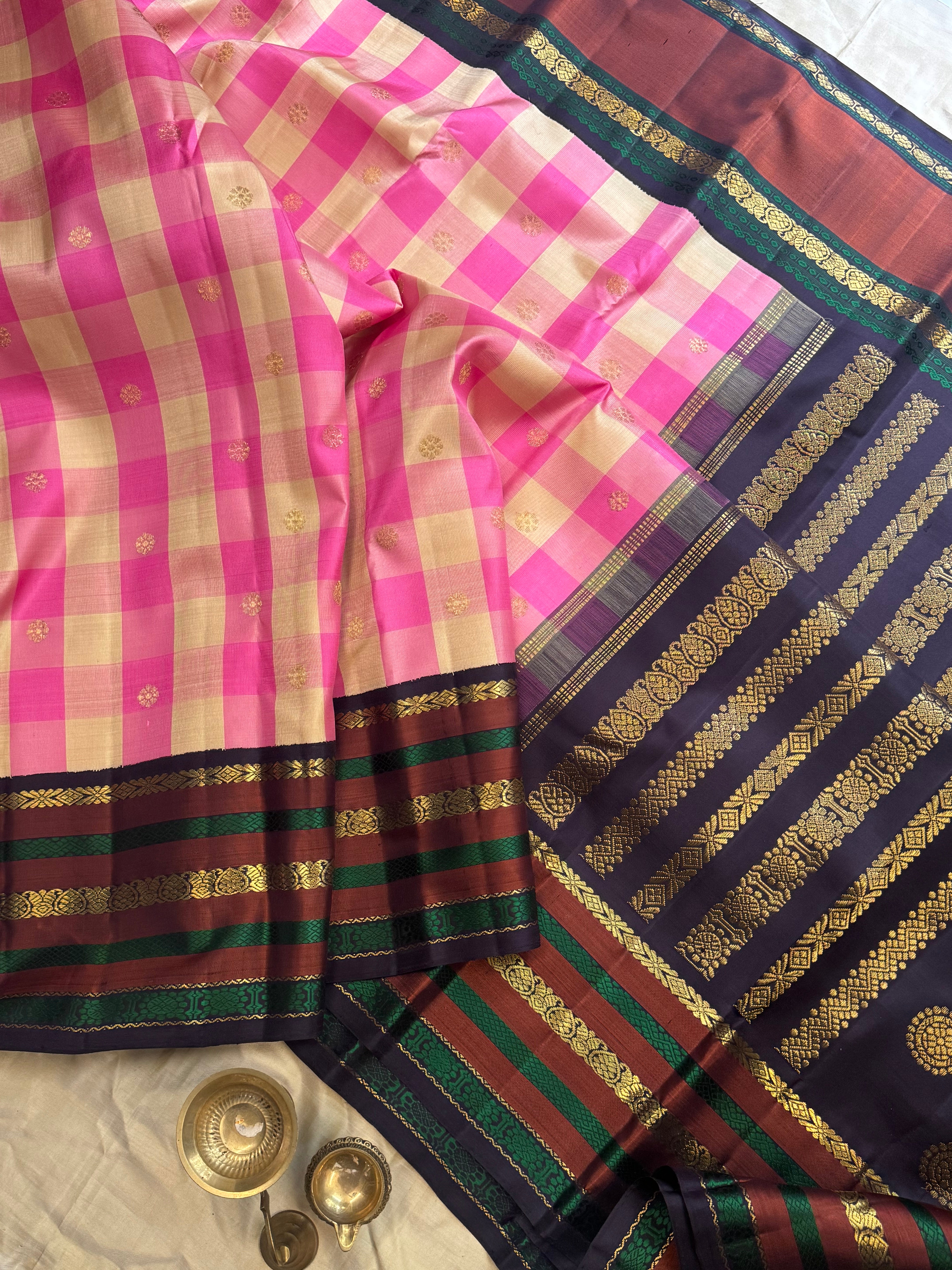 Vintage kattam master weaver varisapet border kai korvai/ Kanjipuram silk