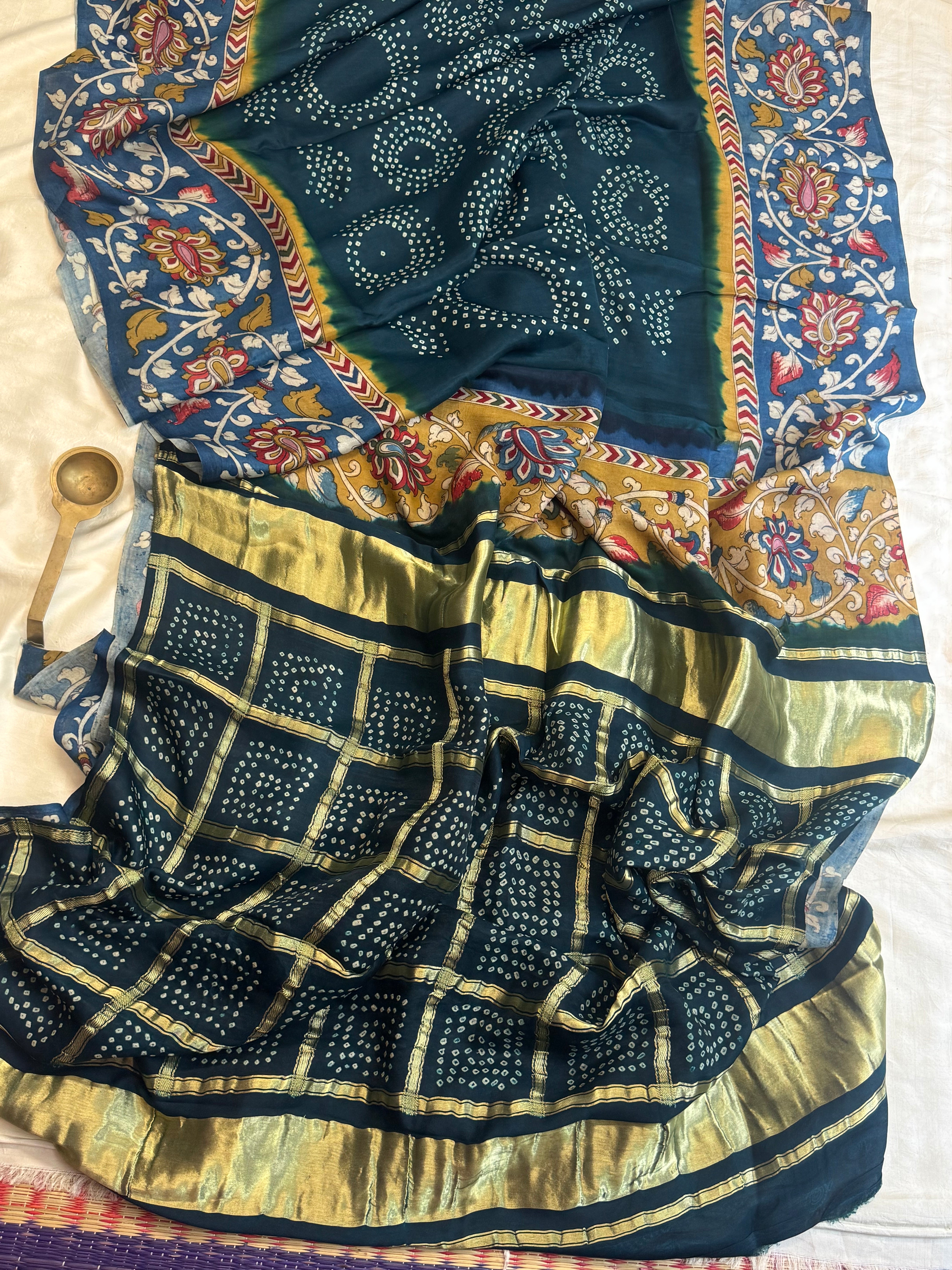 Gajji silk border Kalamkari / Bandhini saree