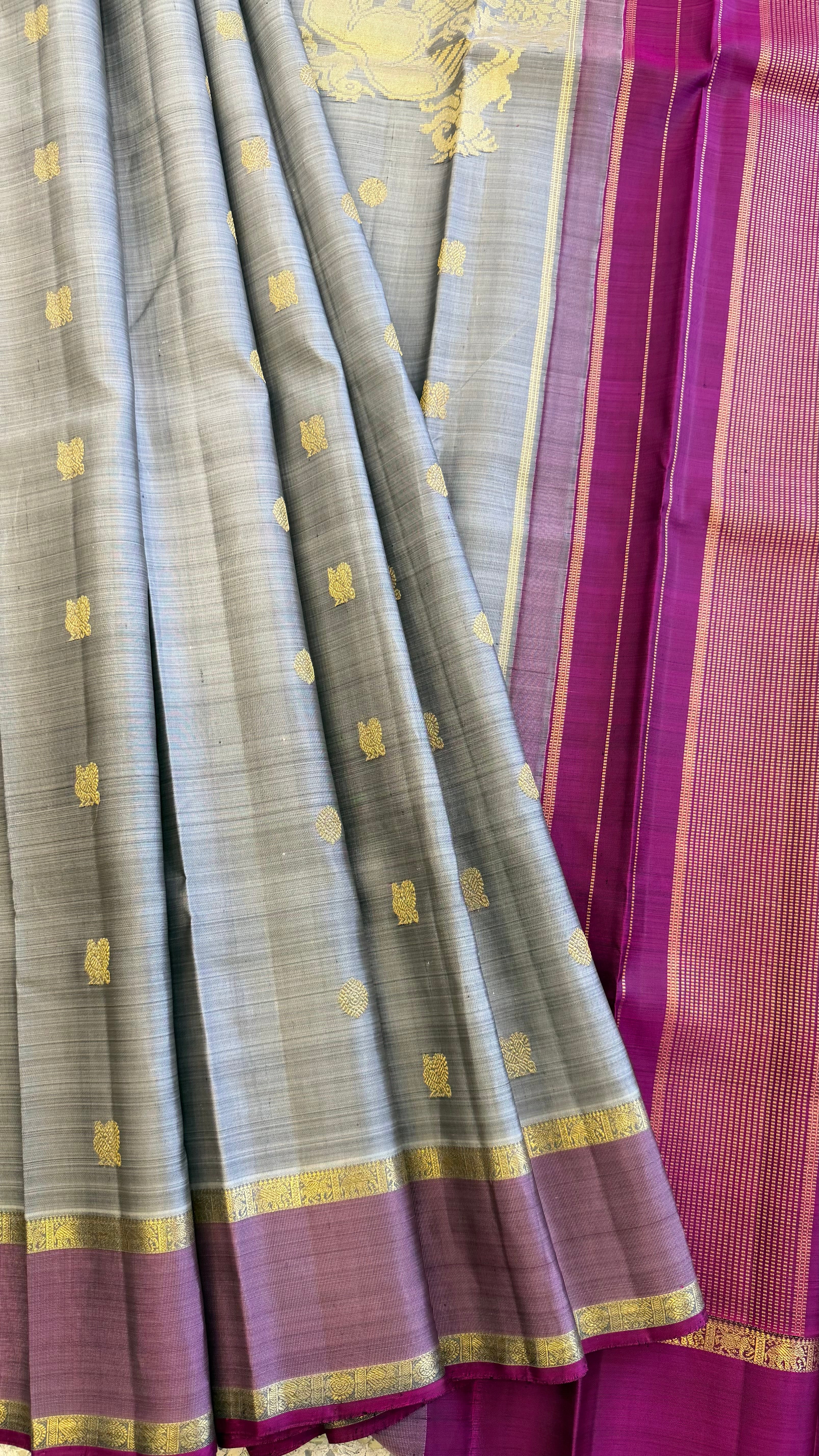 Corner Butta retta pet grey / Kanjipuram silk