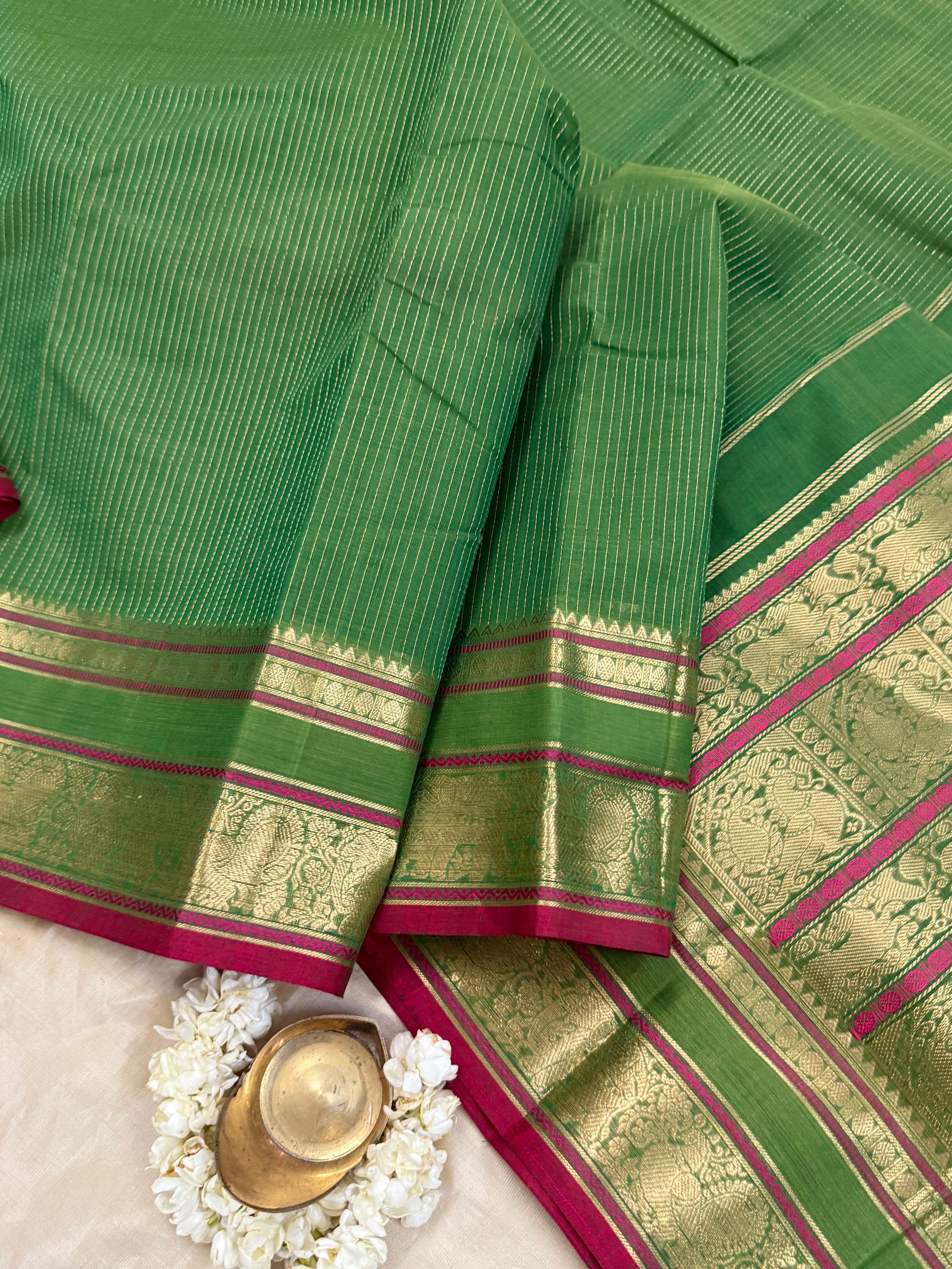 Green kattam unique pallu / Kanchi Cotton