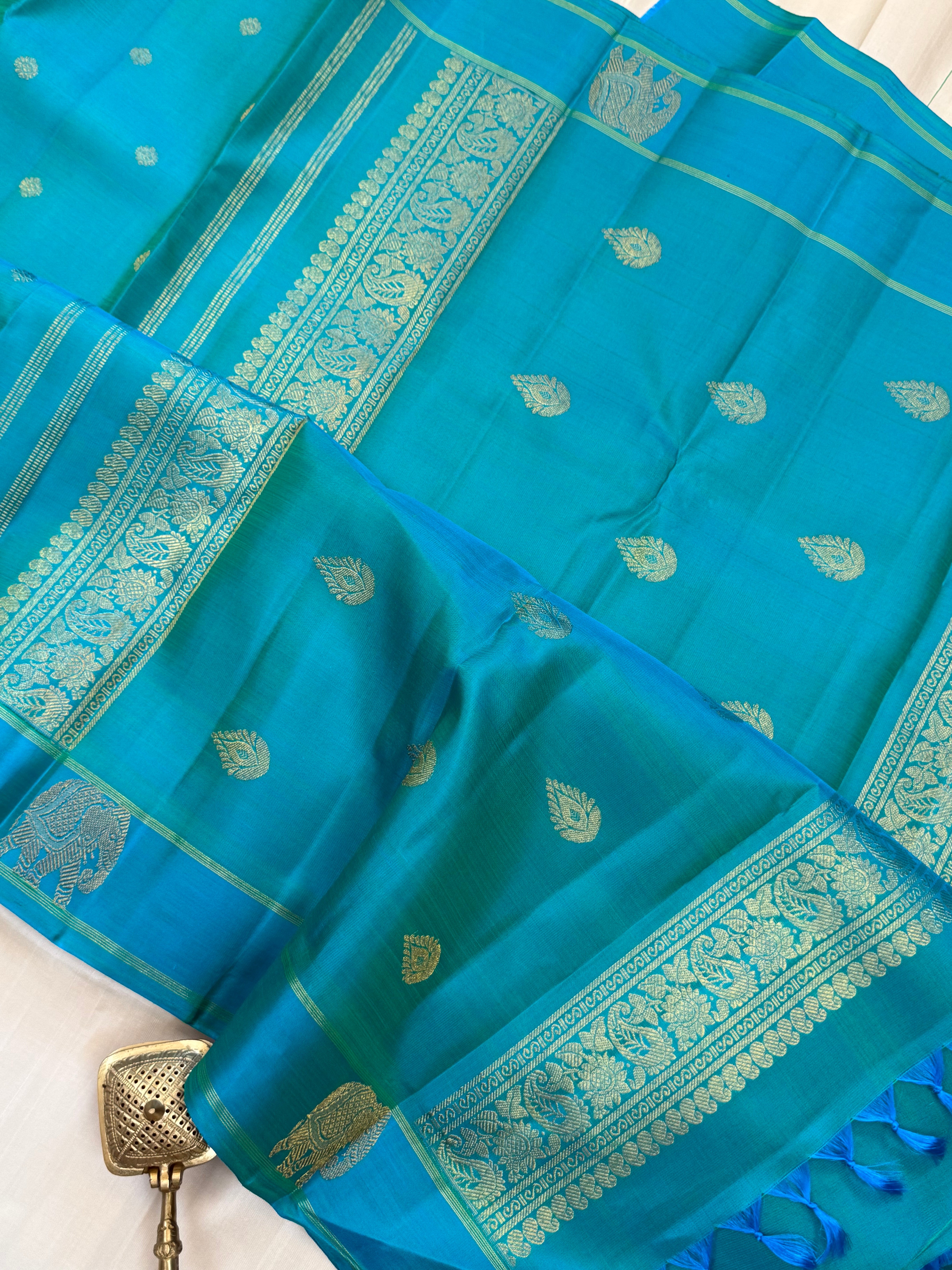 Sea blue with border elephant Butta / kanjipuram silk saree clsa 11106