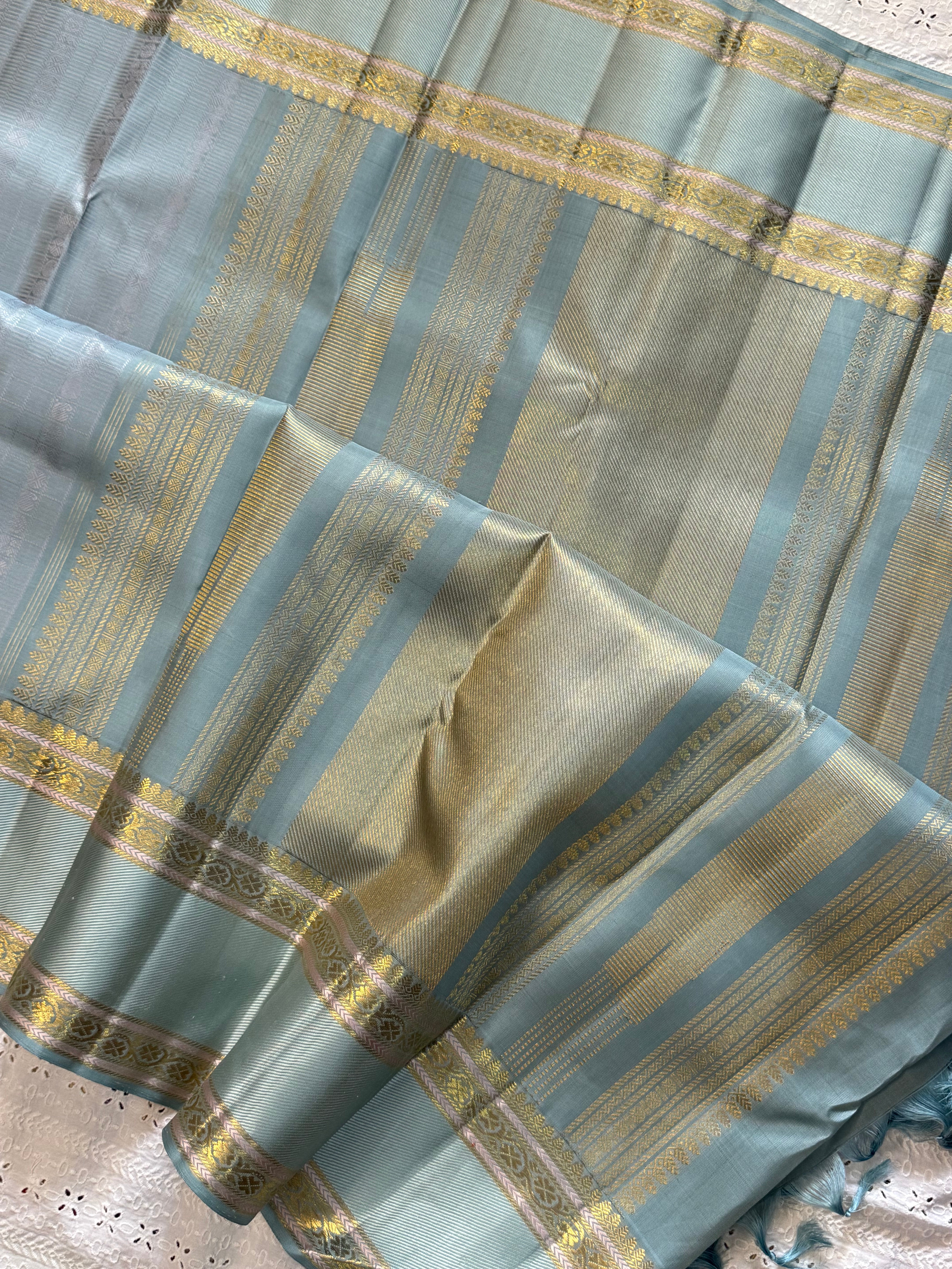 Powder blue kattam butta / Kanjipuram silk