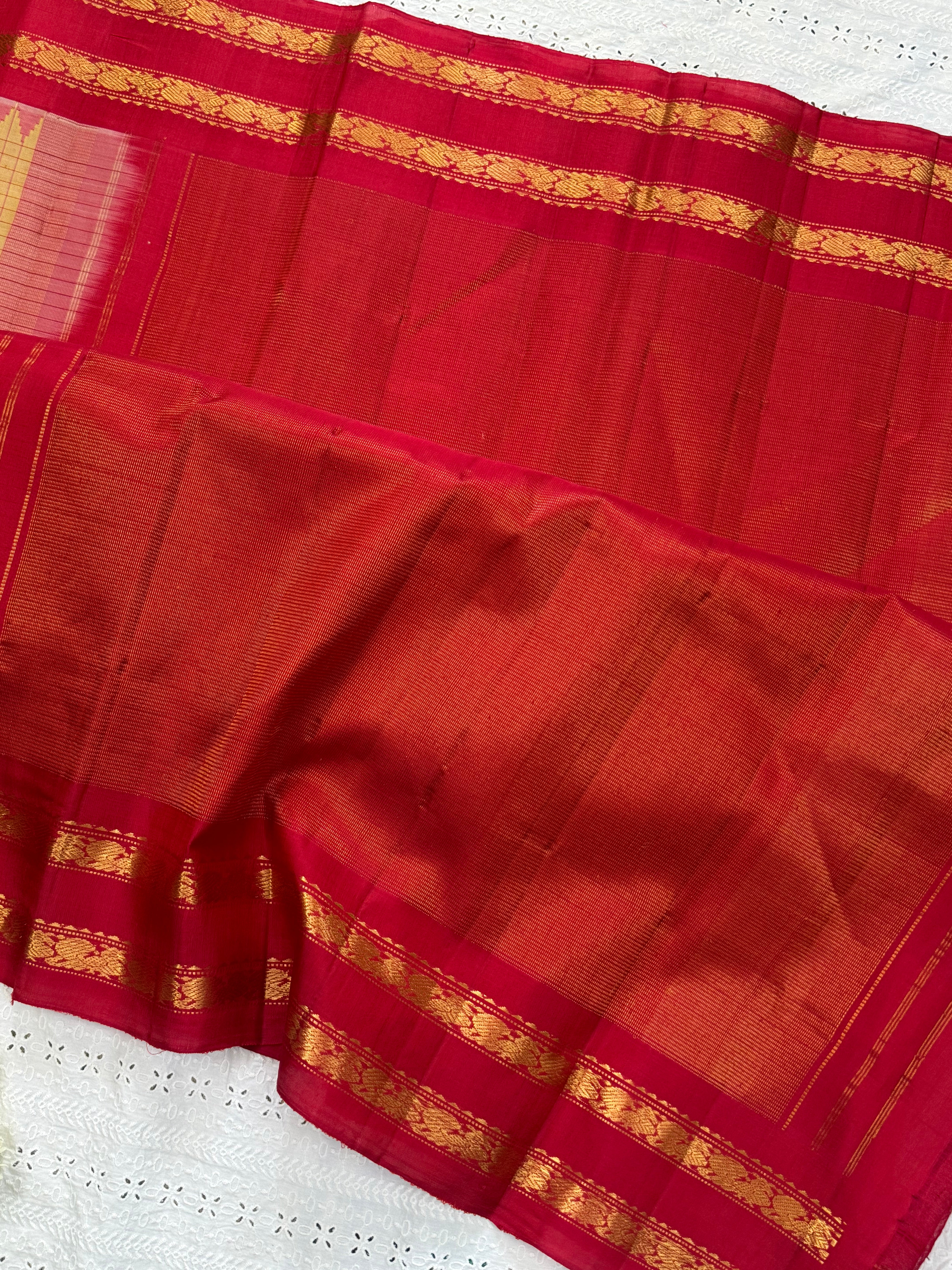 Sandal shot red kattam / Gadwal silk CL10308