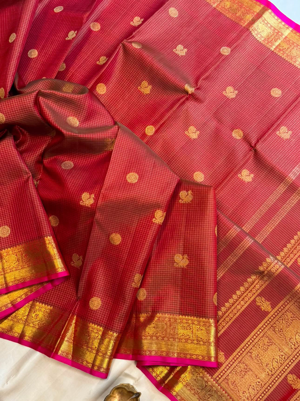 Manthulir pure Zari Kattam / kanjipuram silk saree