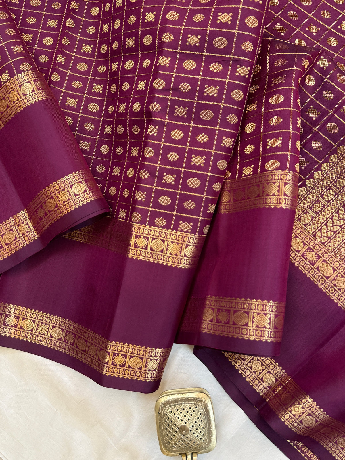 Special edition Burgundy with Zari kattam silk saree/clsa 12415