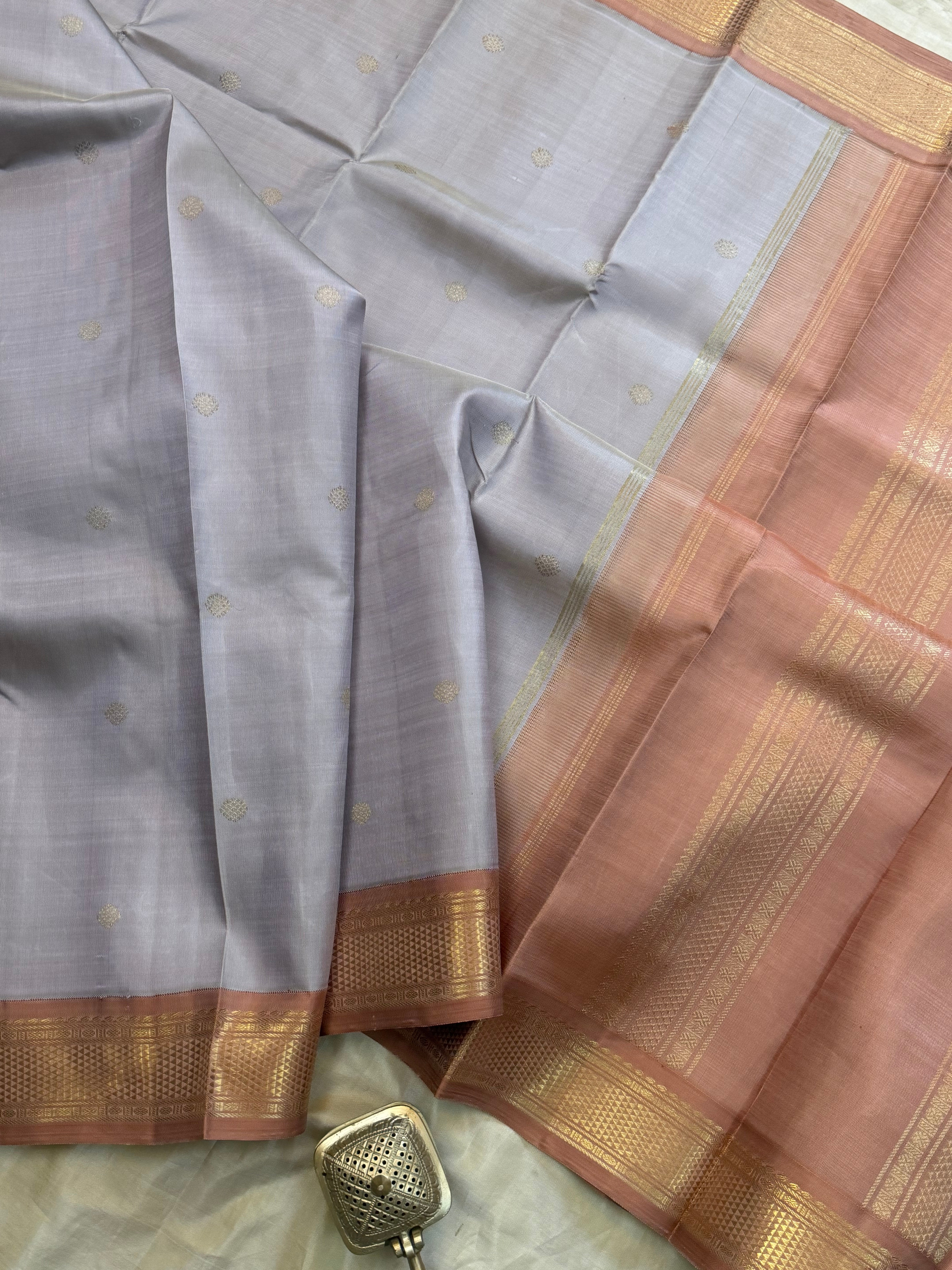 Onam collection: beige silver kai Korvai / pure zari Kanjipuram silk