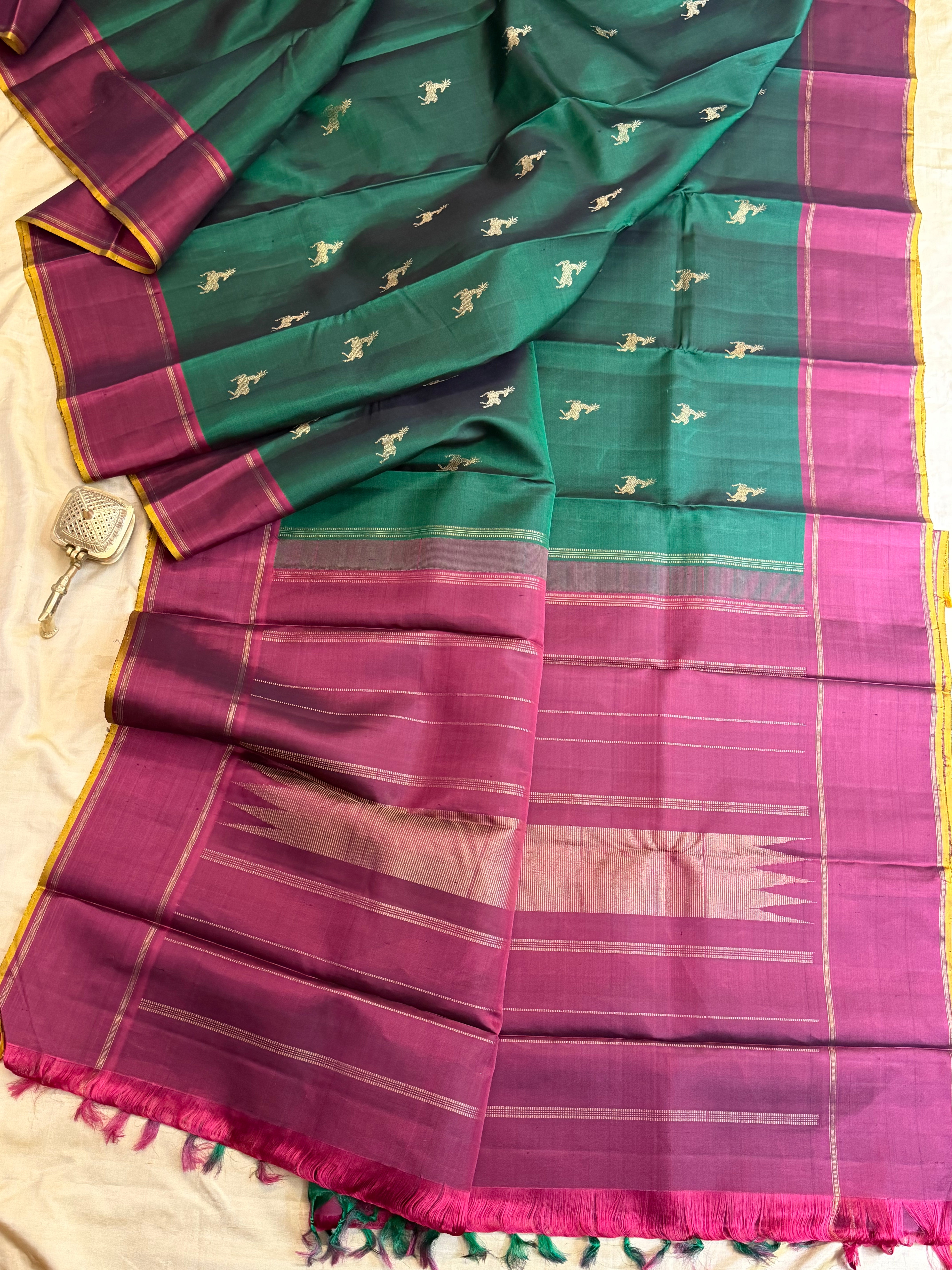 Permam : Green maan Butta / Kanjipuram silk CL4347