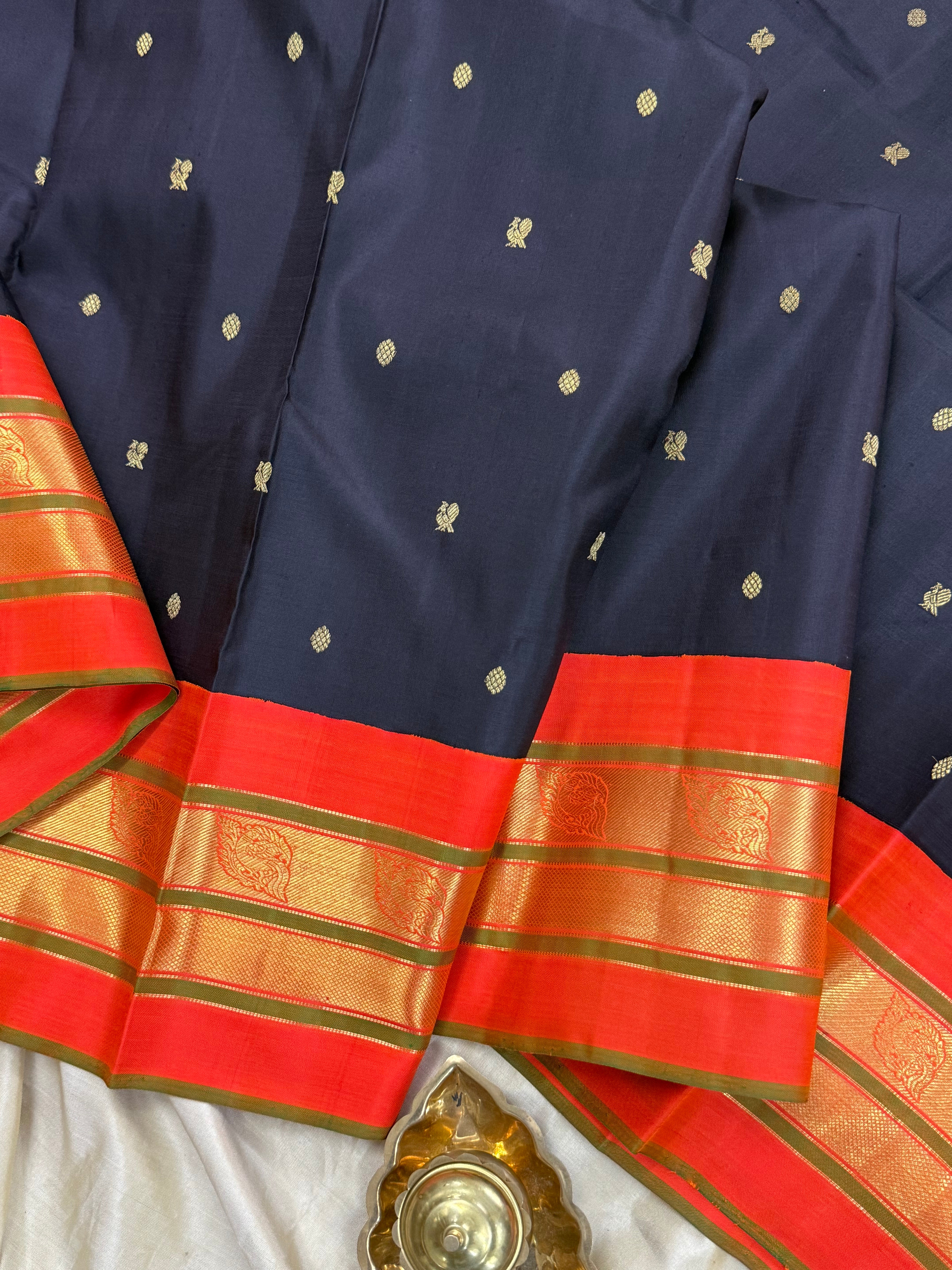 Black and orangish red unique border / Kanjipuram silk CL7753