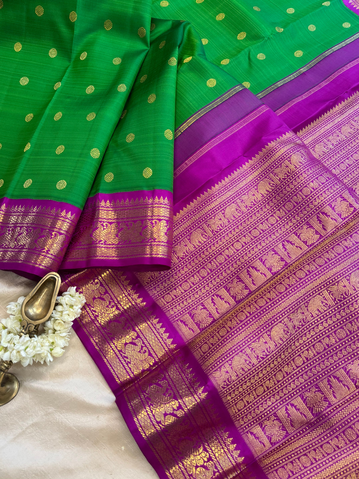 Meenakshi green with purple kai korvai / kanjipuram silk 11722