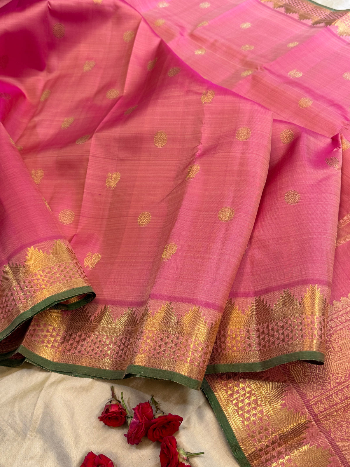 Onion pink araimadam and temple border / Kanjipuram silk