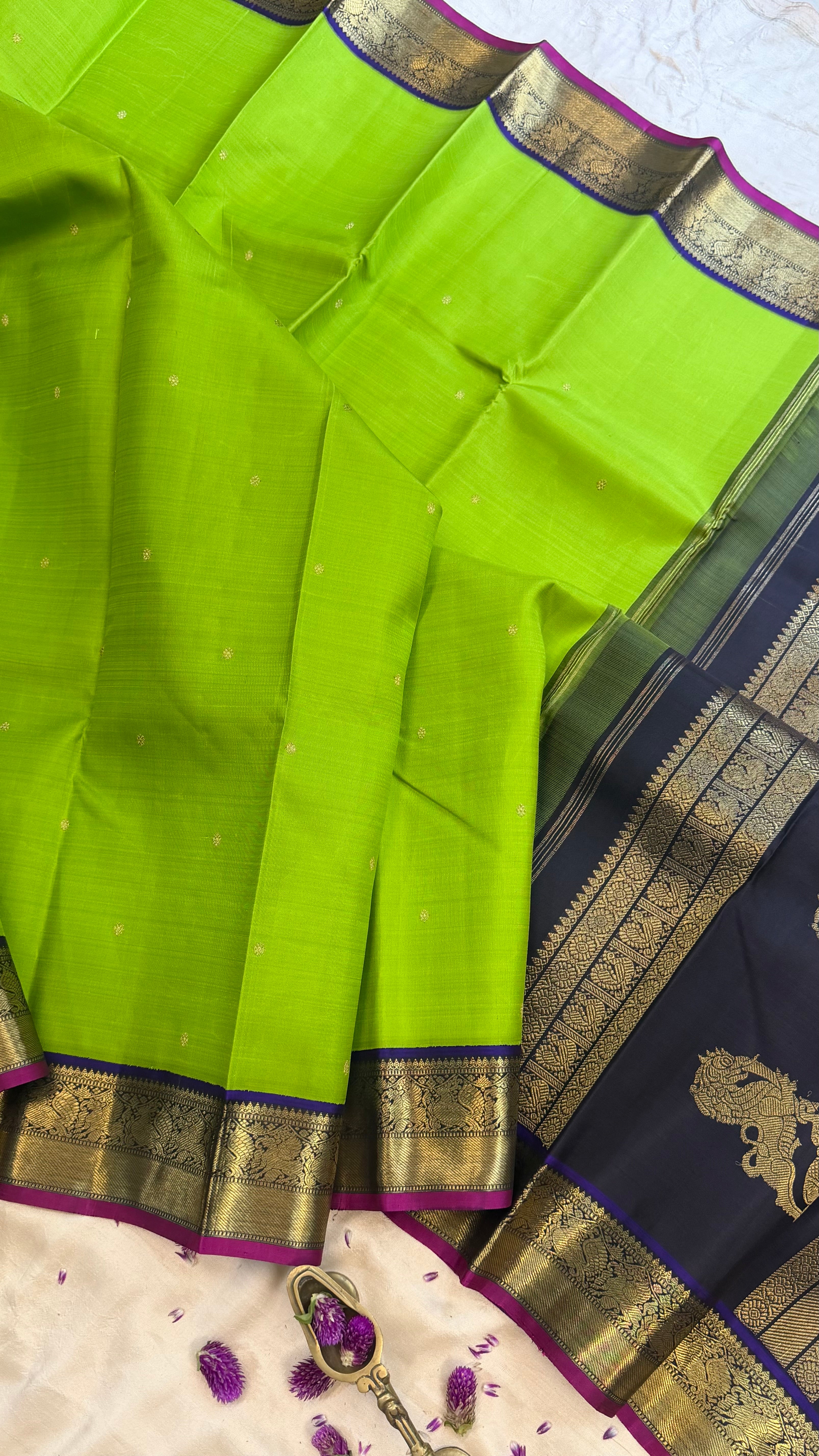 Parrot green Korvai / Kanjipuram silk
