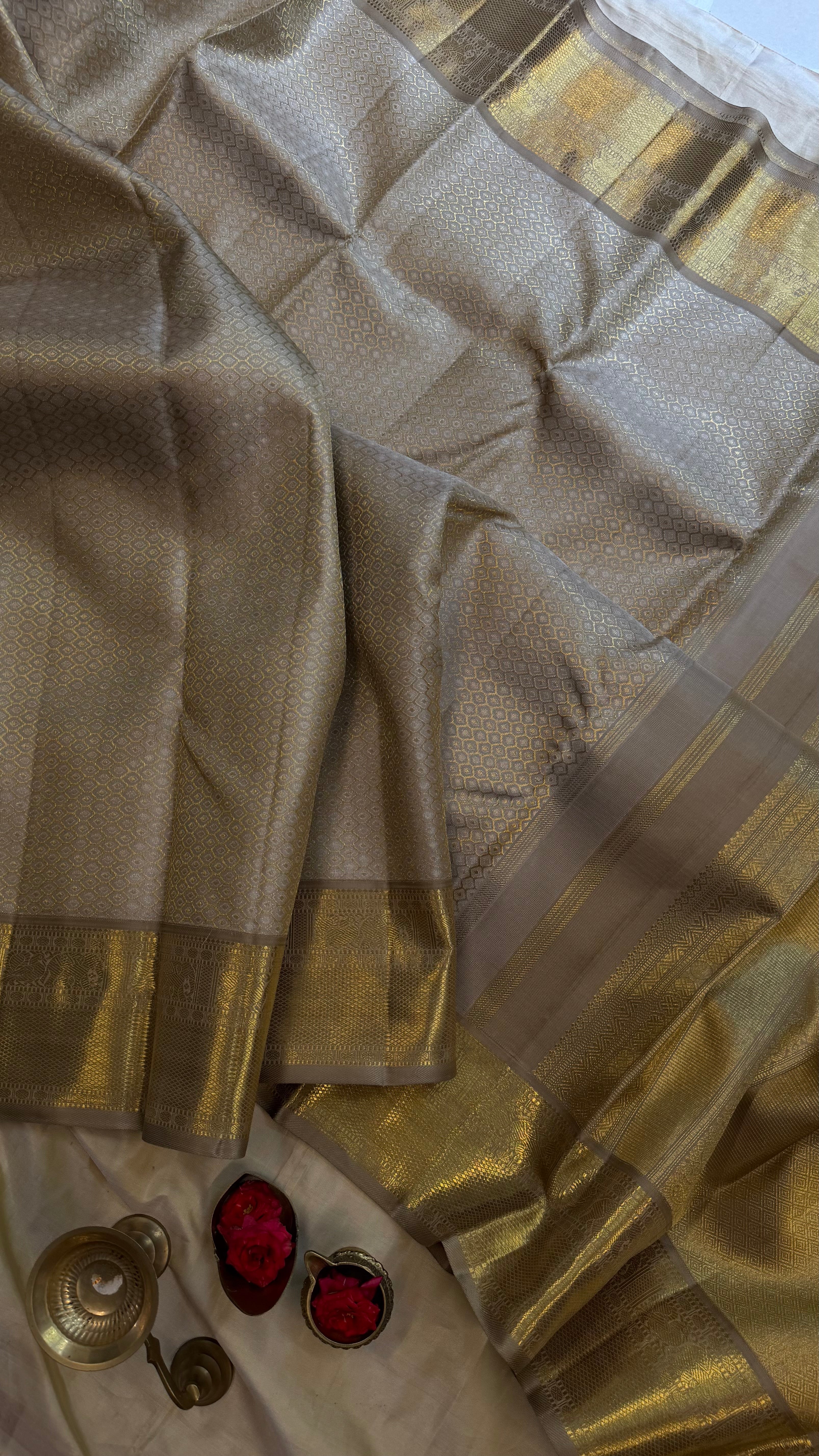 Vaibhogam: honey comb body brocade Kanjipuram silks