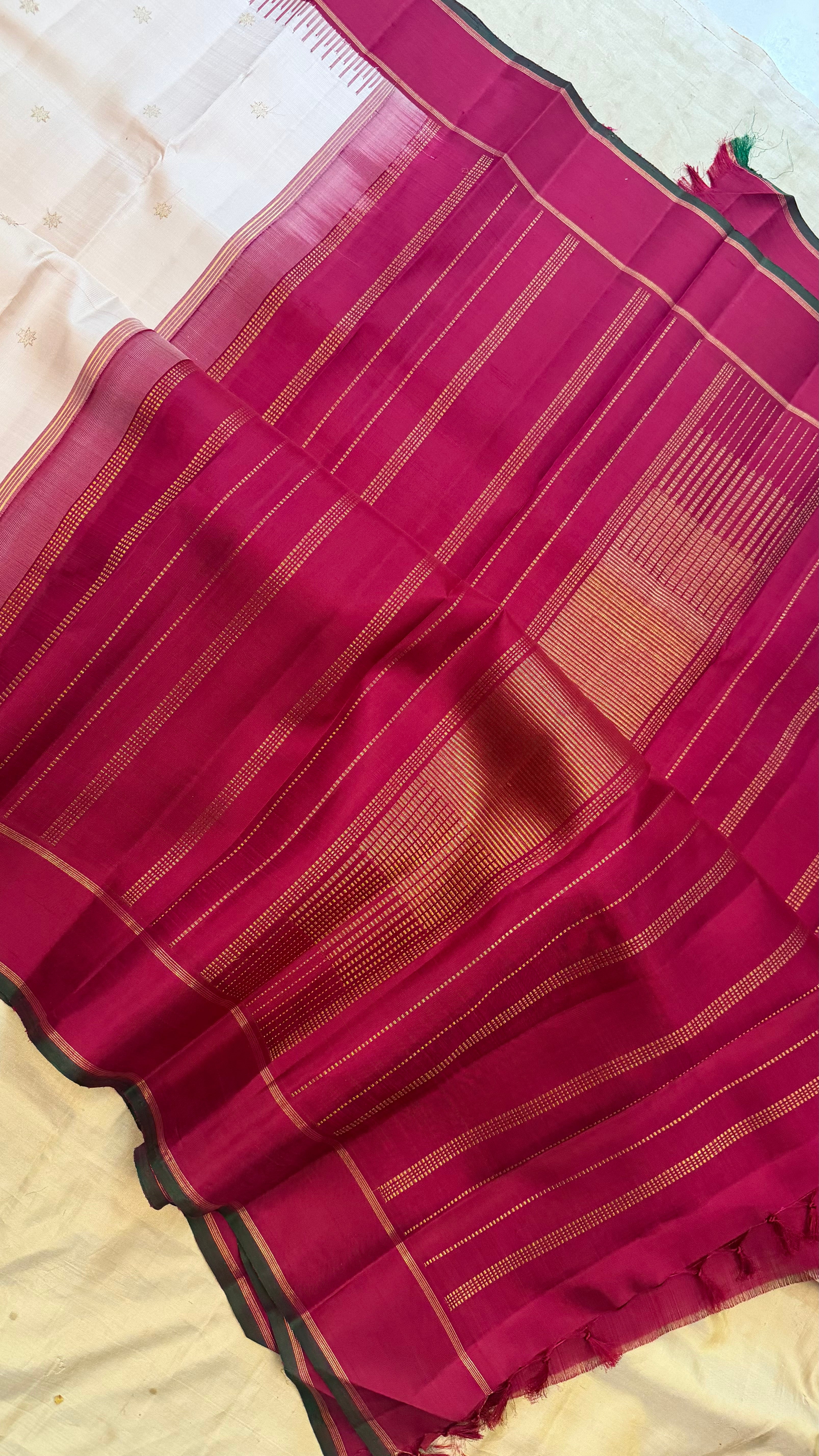 Off white seepu Korvai / Kanjipuram silk
