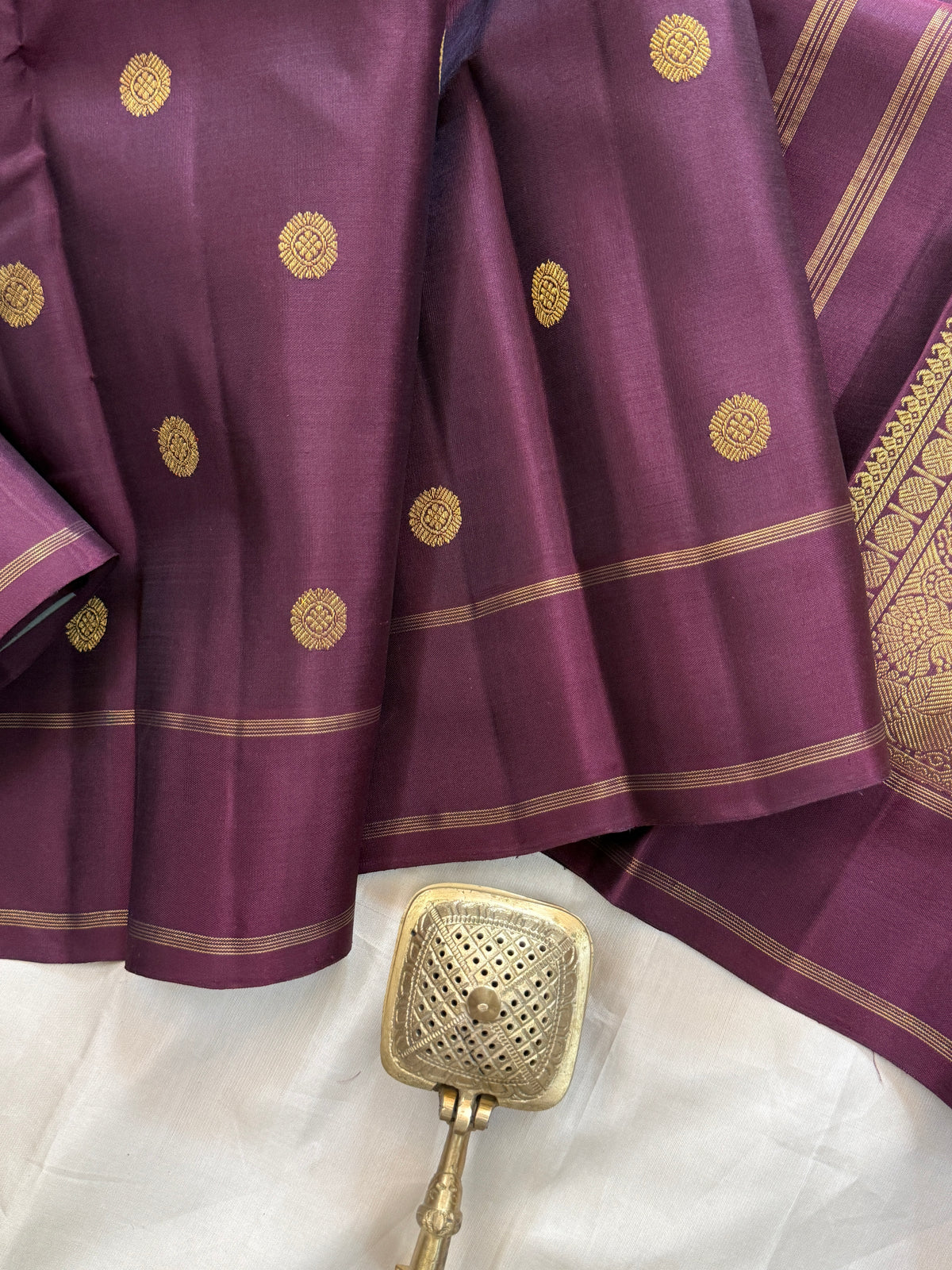 Paaku kamalam butta/ Kanjipuram silk