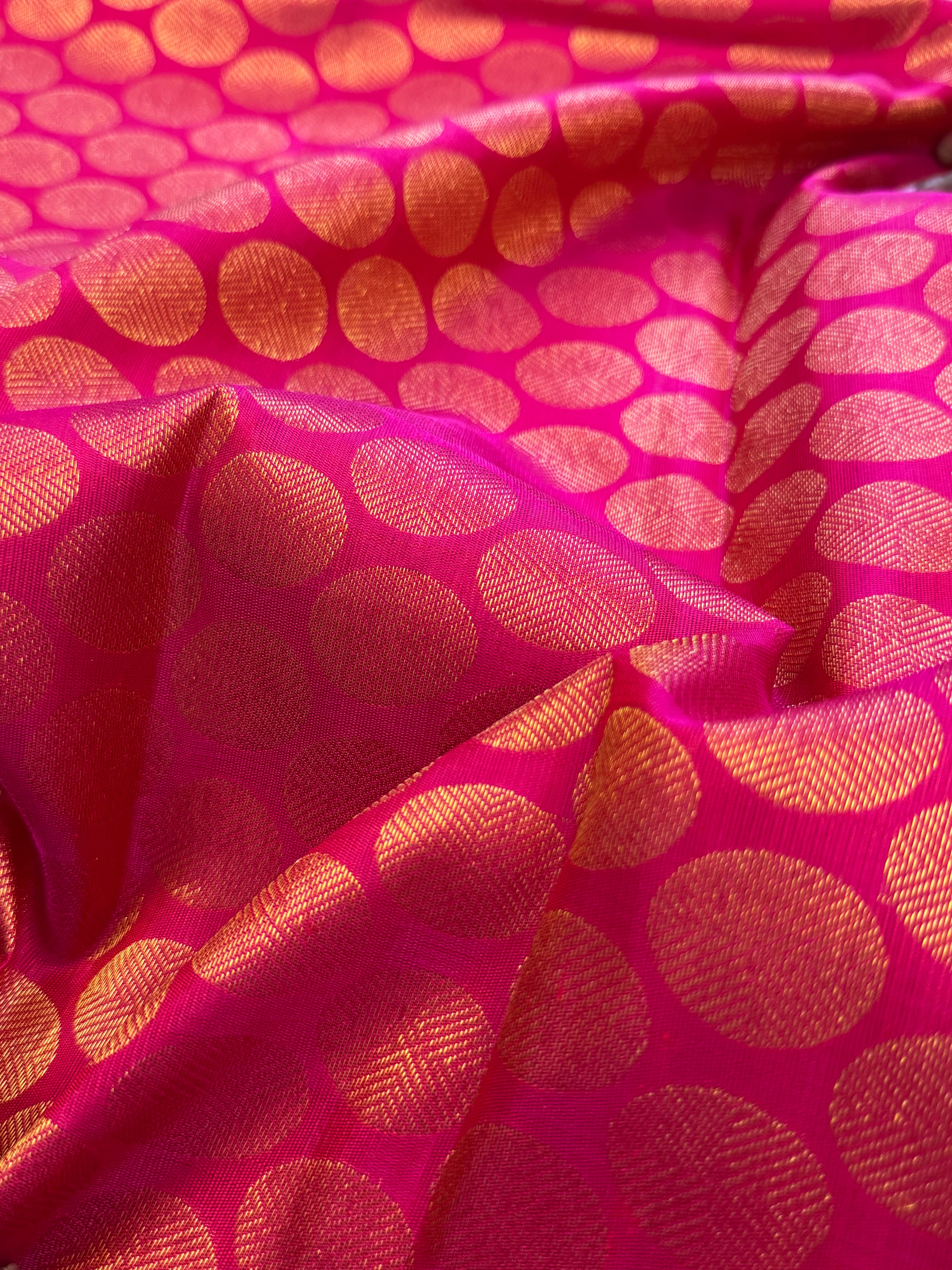 Pink shot zari round butta / Kanjipuram blouse fabric (per metre)
