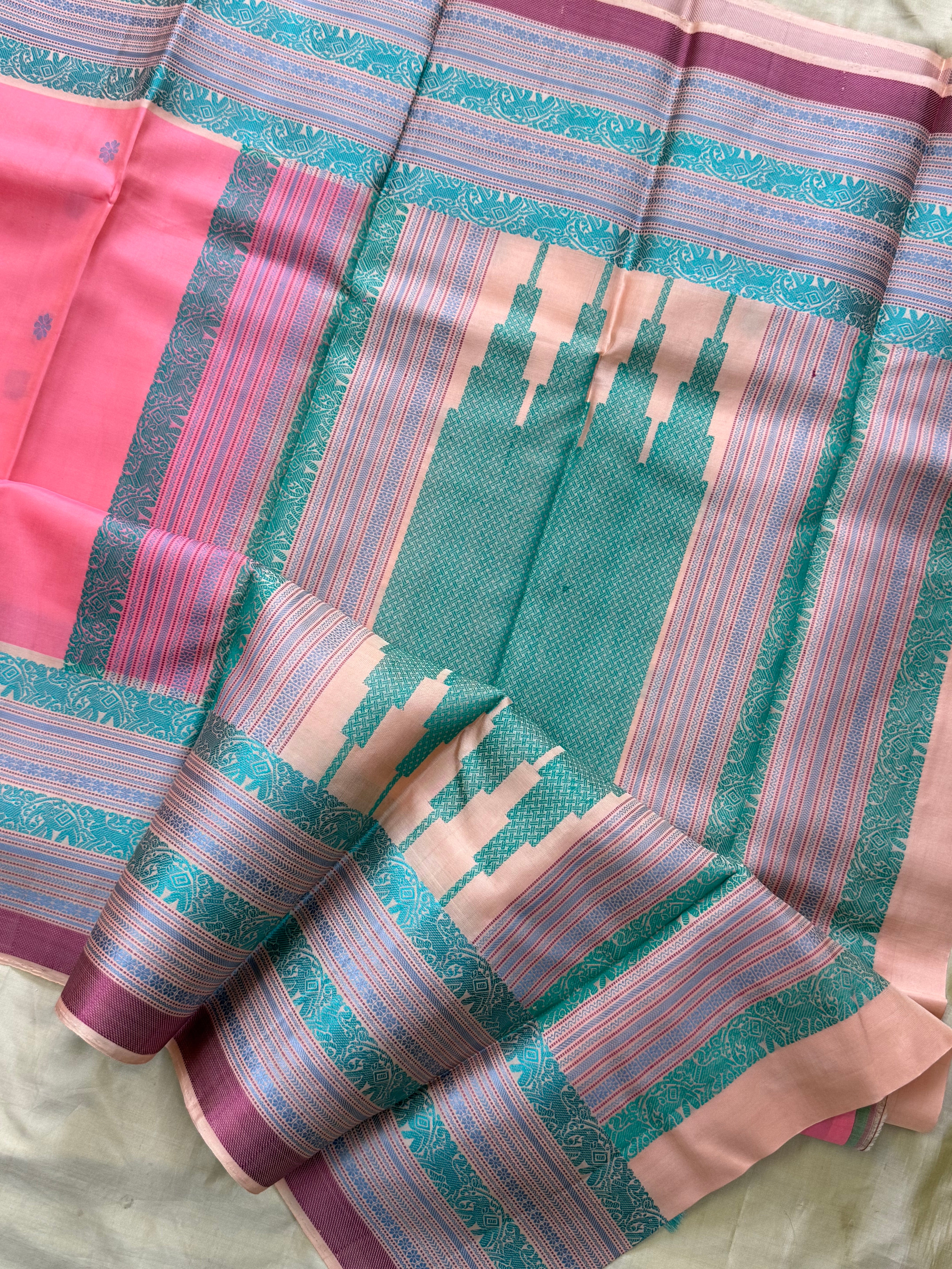 Pink varisapet border/ Varnangal Soft Silk CL8733