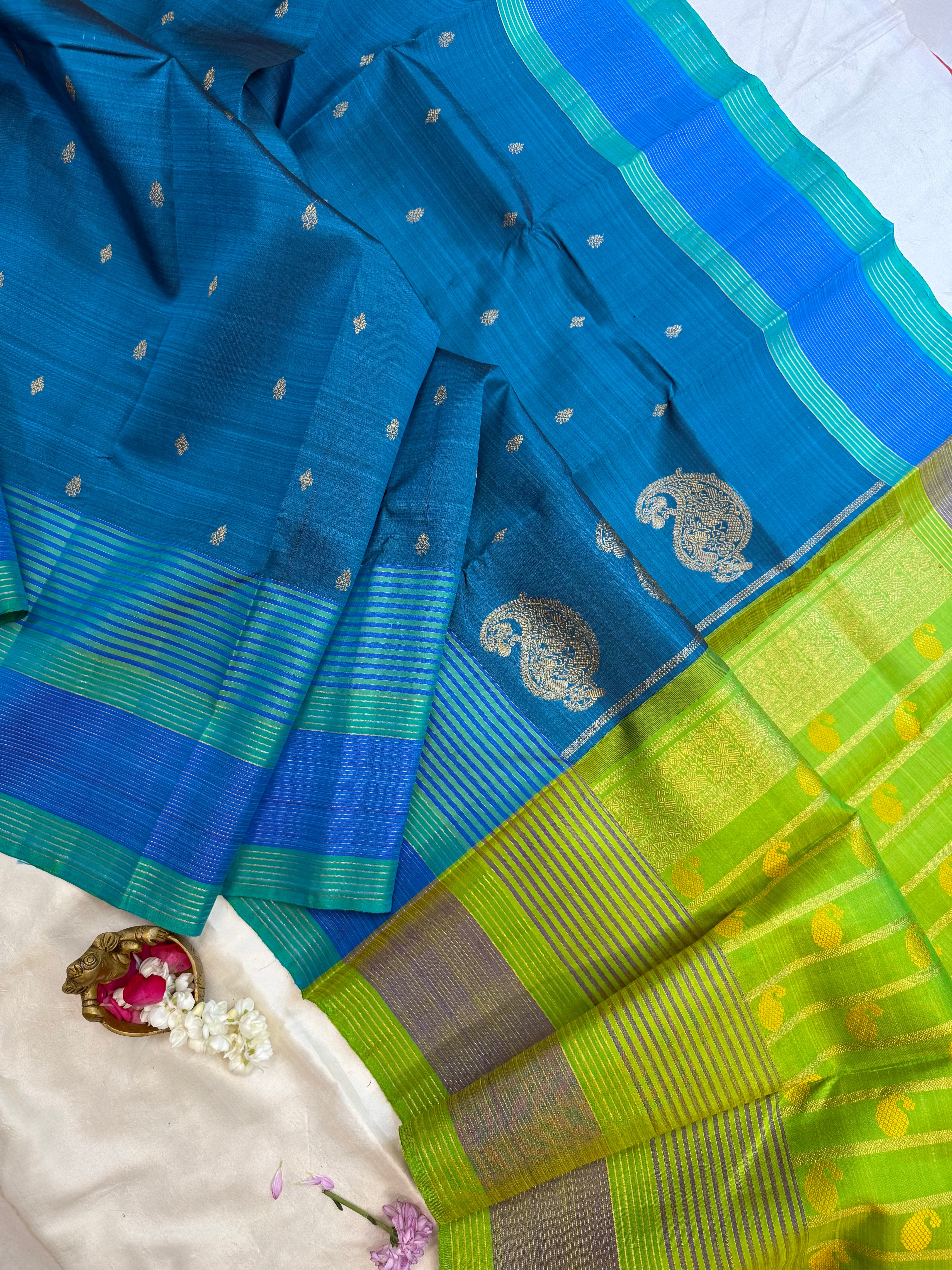 Mayilkazhuthu Punai pet / kanjipuram silk