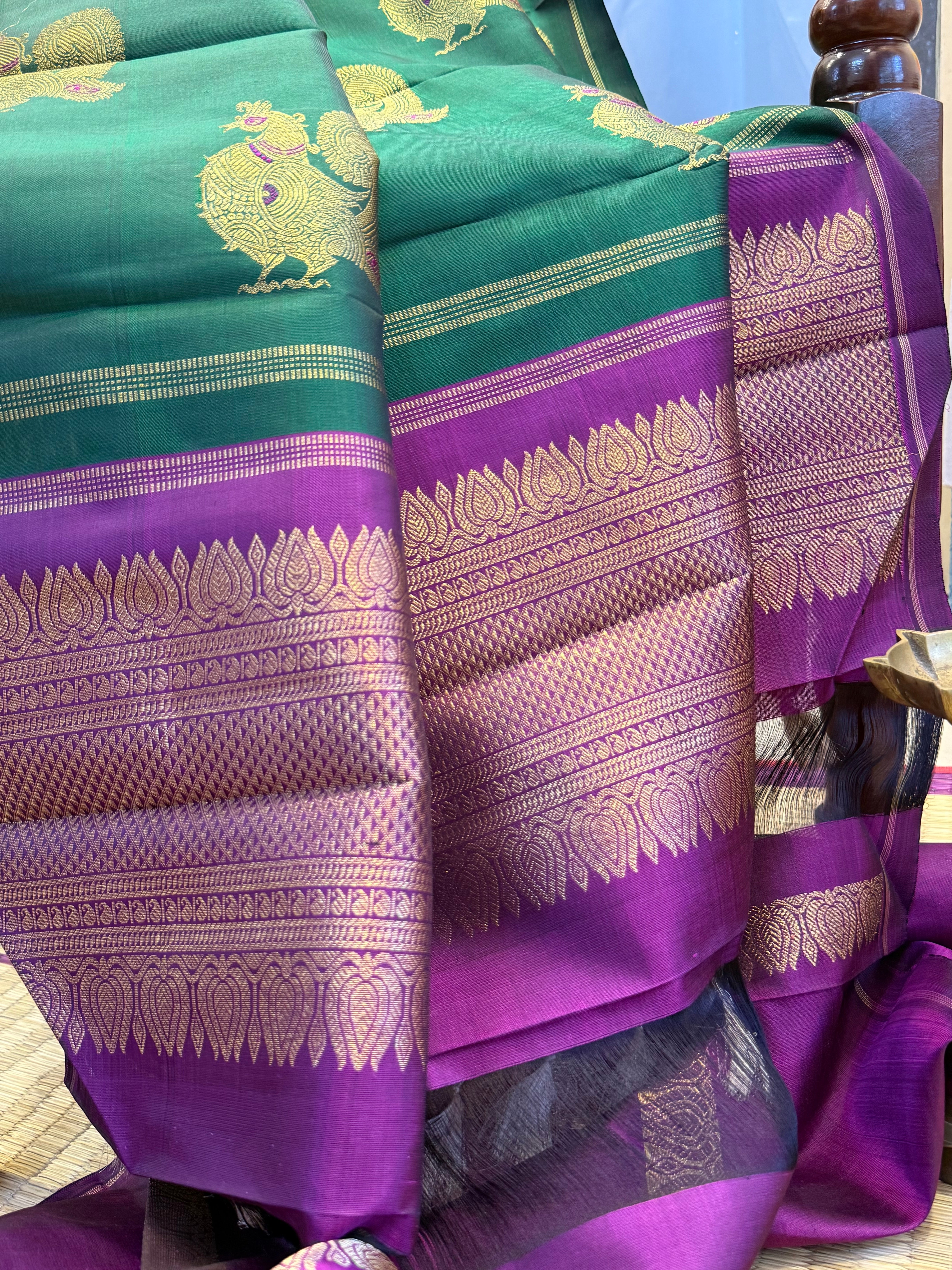 Offwhite border jodi yannai butta double color pallu / Kanjipuram silk CL9979